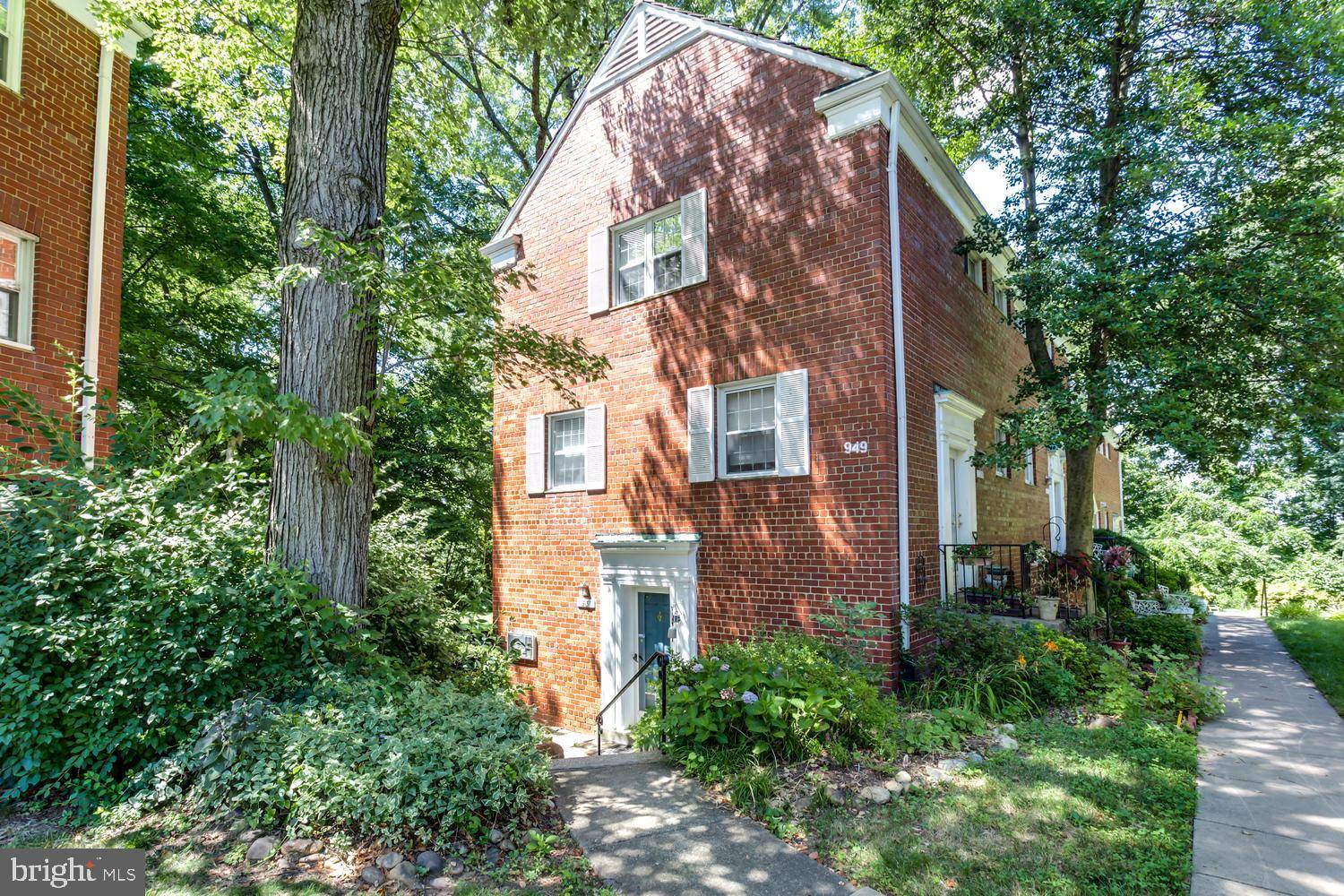 Alexandria, VA 22302,1531 MOUNT EAGLE PL