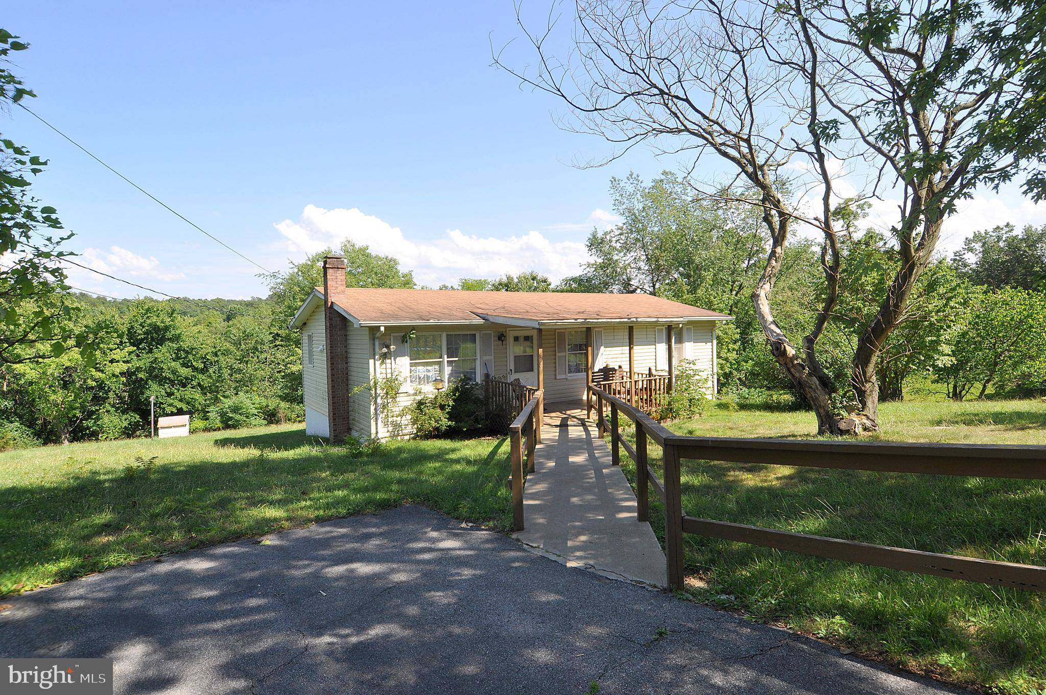 Berkeley Springs, WV 25411,1325 APPLE ORCHARD CIR