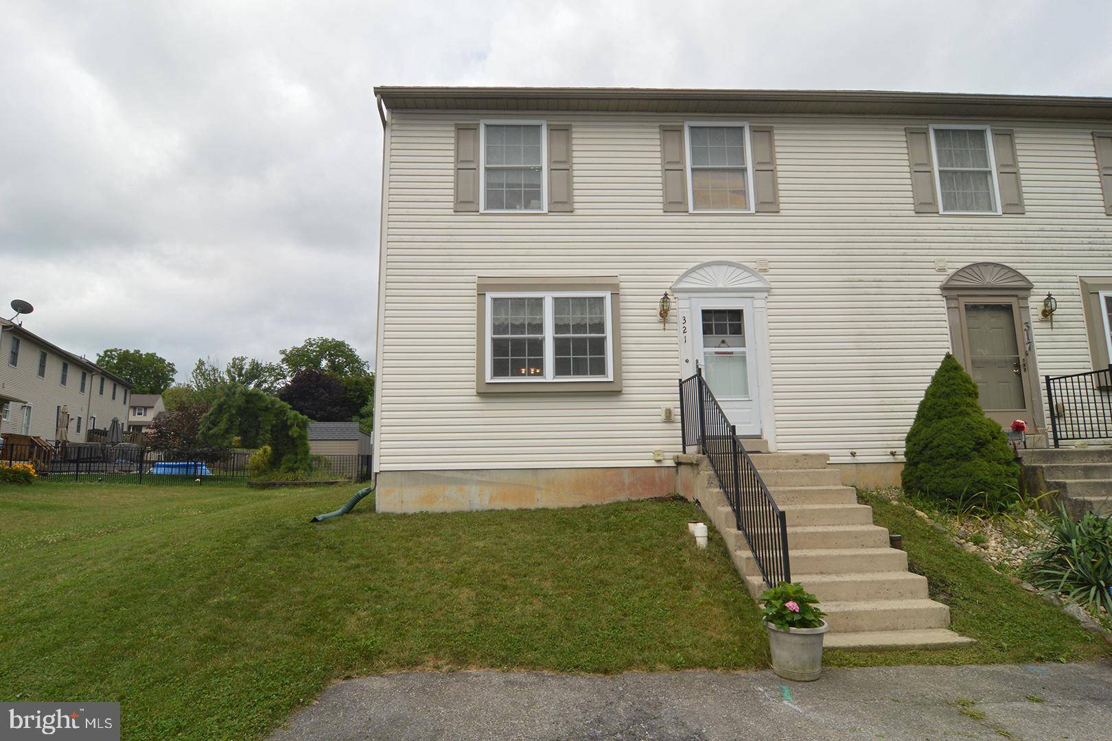 Blandon, PA 19510,321 WHITE BIRCH LN