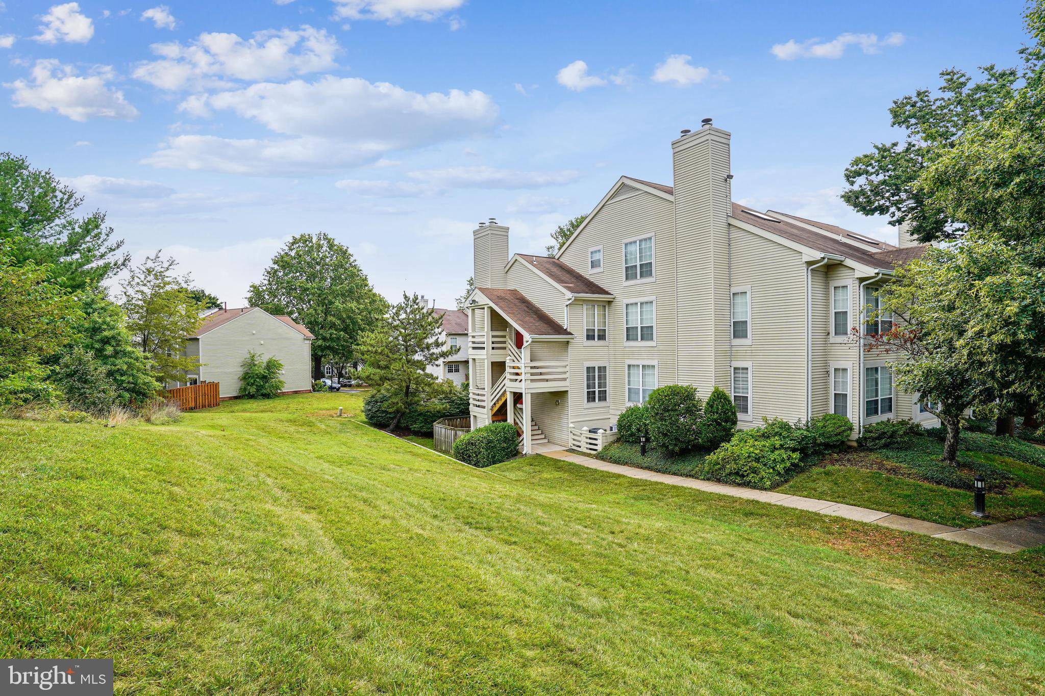 Alexandria, VA 22312,4501 HAZELTINE CT #I