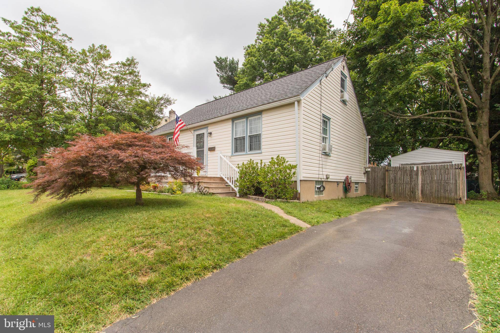 Glenside, PA 19038,735 CRICKET AVE