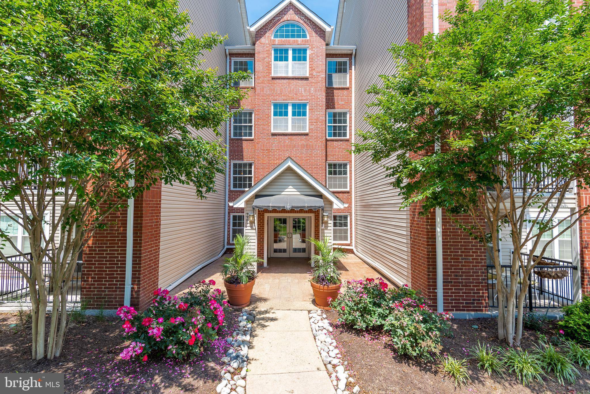 Alexandria, VA 22302,3307 WYNDHAM CIR #1163