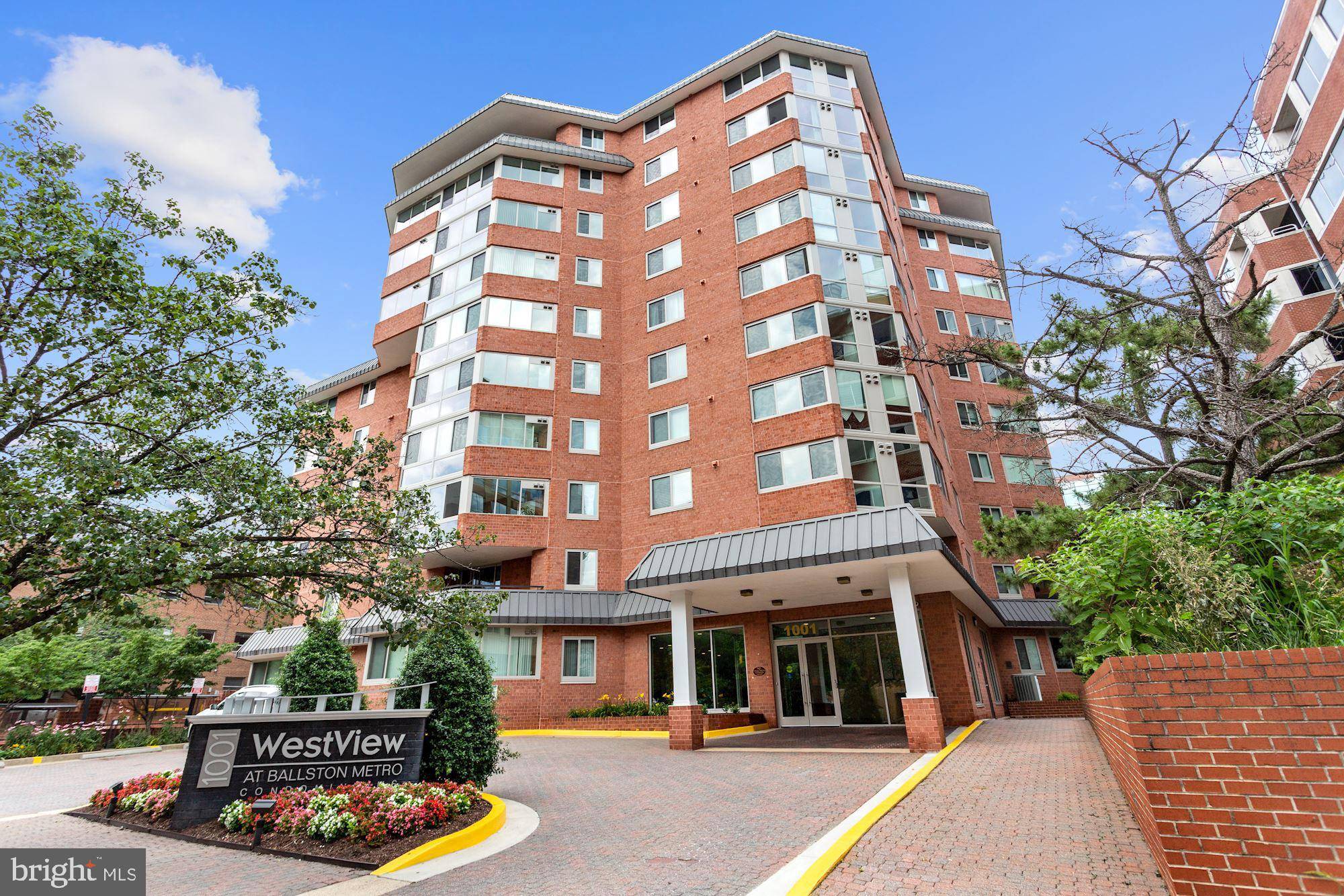 Arlington, VA 22201,1001 N VERMONT ST #302