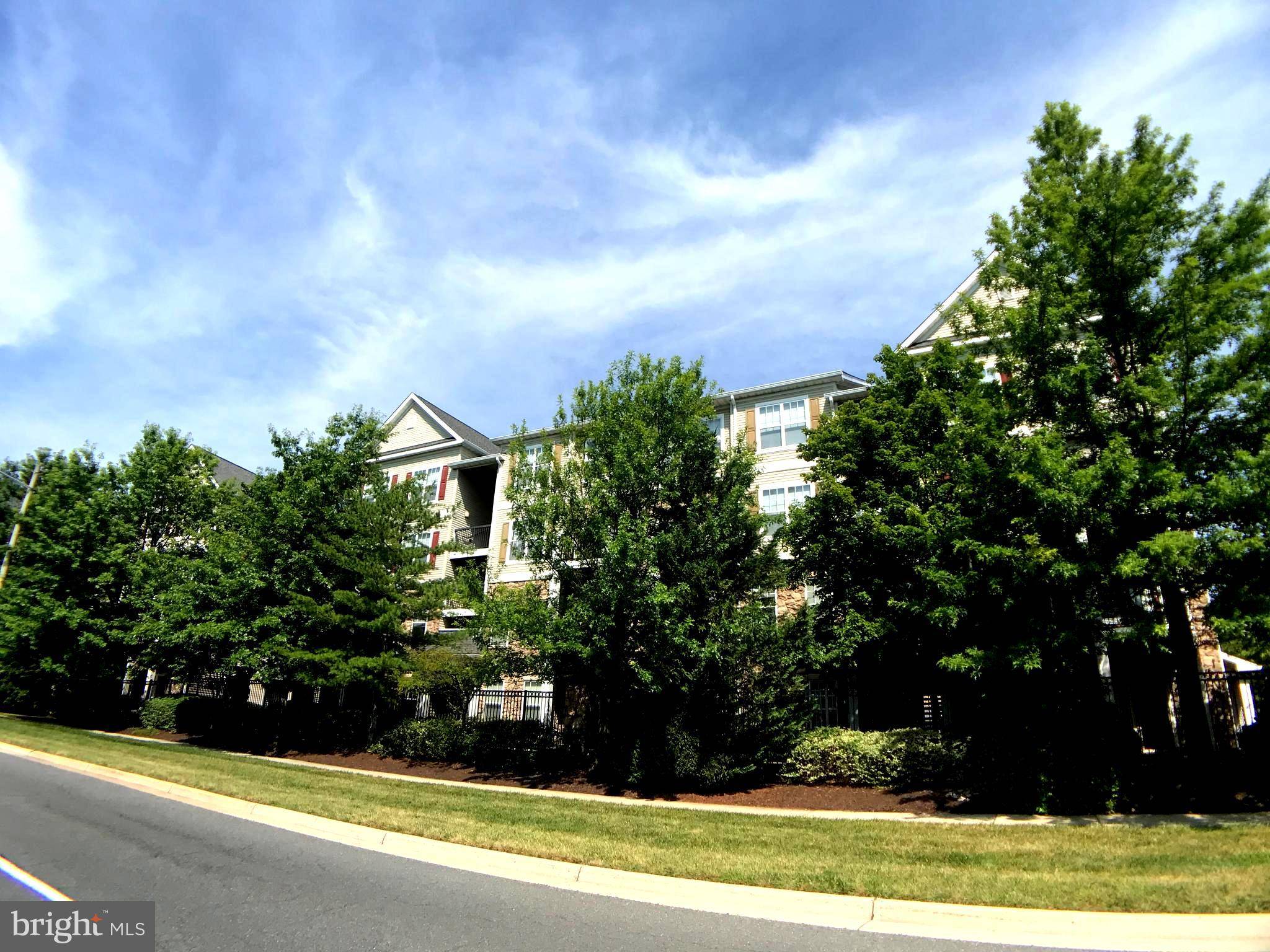 Centreville, VA 20120,5123-H TRAVIS EDWARD WAY #H