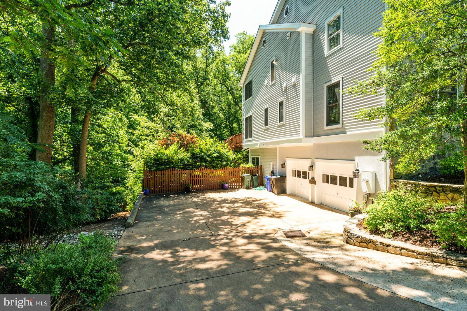 Arlington, VA 22207,3444 ROBERTS LN