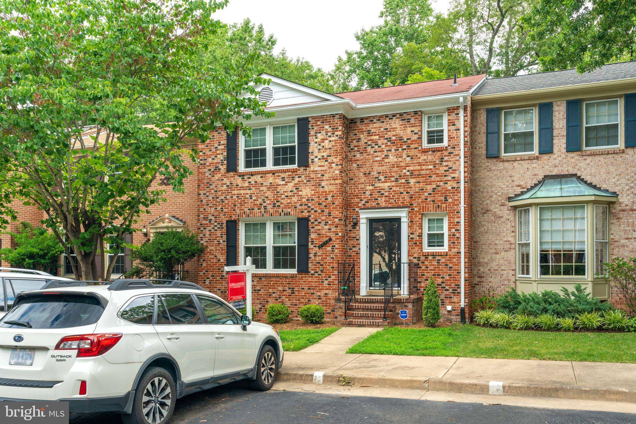 Springfield, VA 22153,9446 PARK HUNT CT