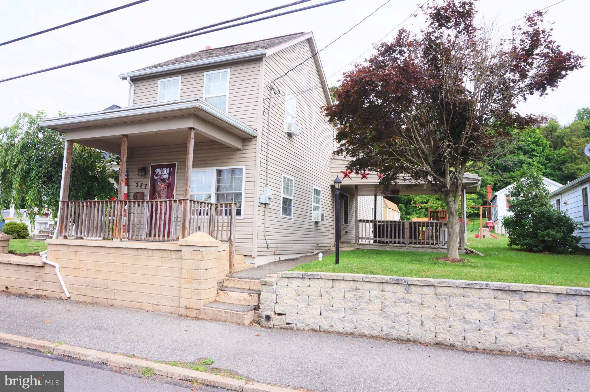 Williamstown, PA 17098,327 W BROAD ST