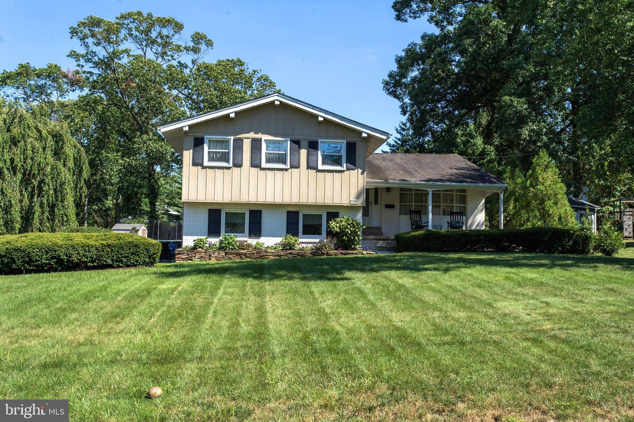 Cinnaminson, NJ 08077,220 BUTTONWOOD LN