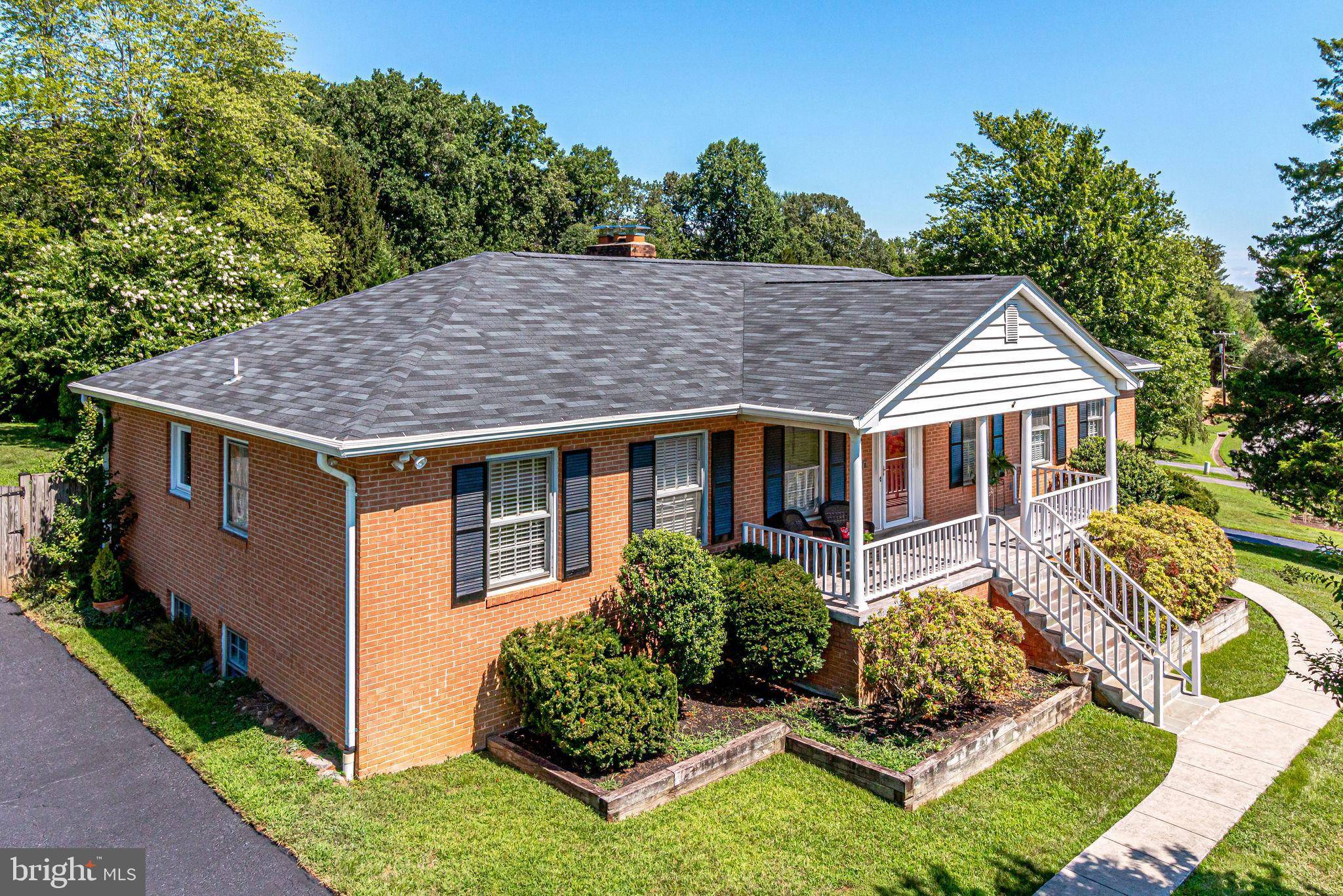 Oakton, VA 22124,3000 MELANIE LN