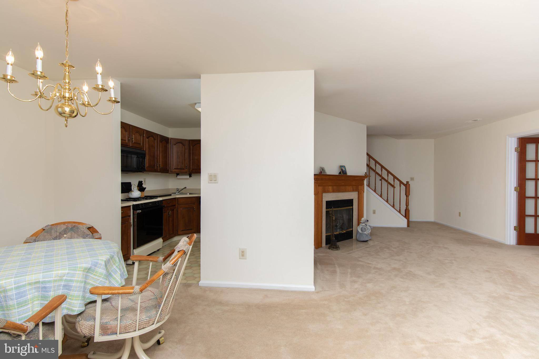 Deptford, NJ 08096,322 STEEPLECHASE CT