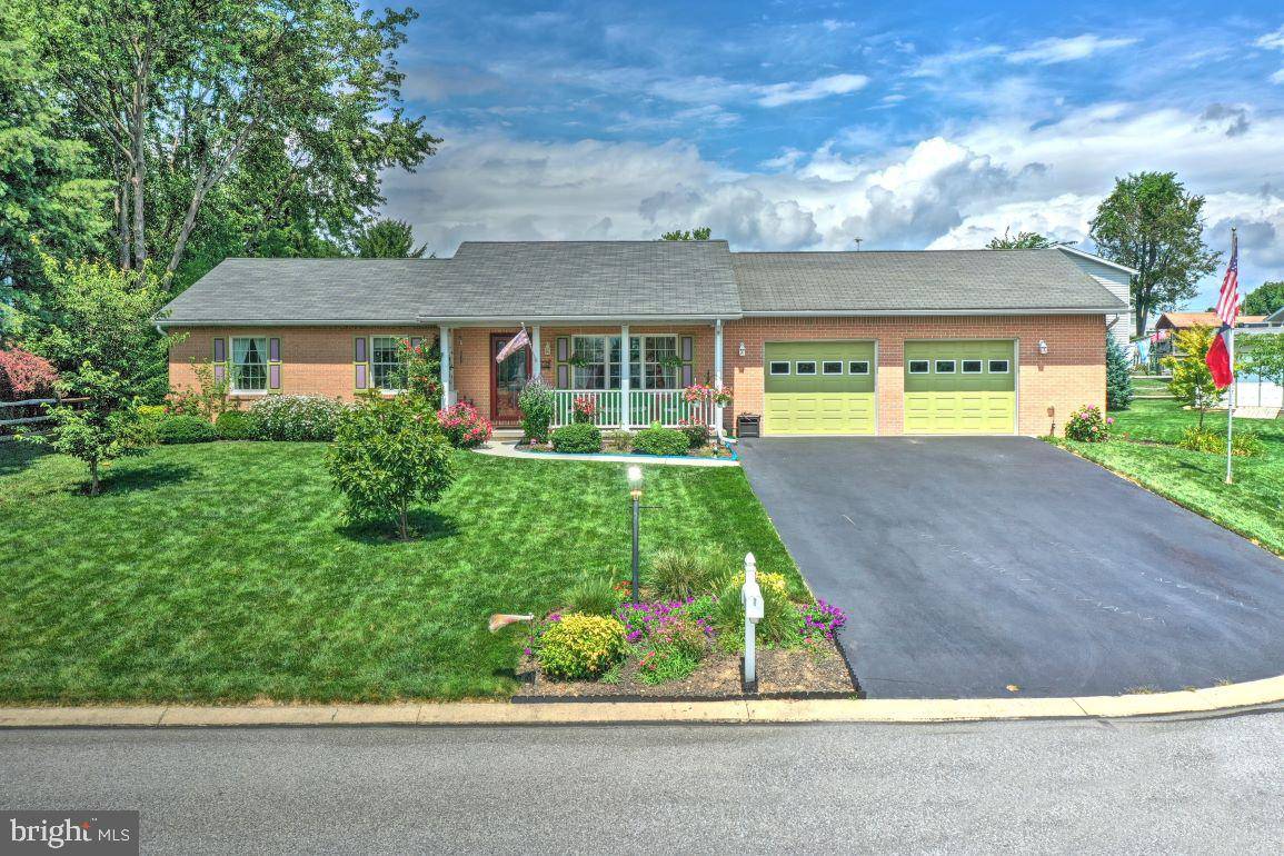 Hanover, PA 17331,166 WINDSOR CT