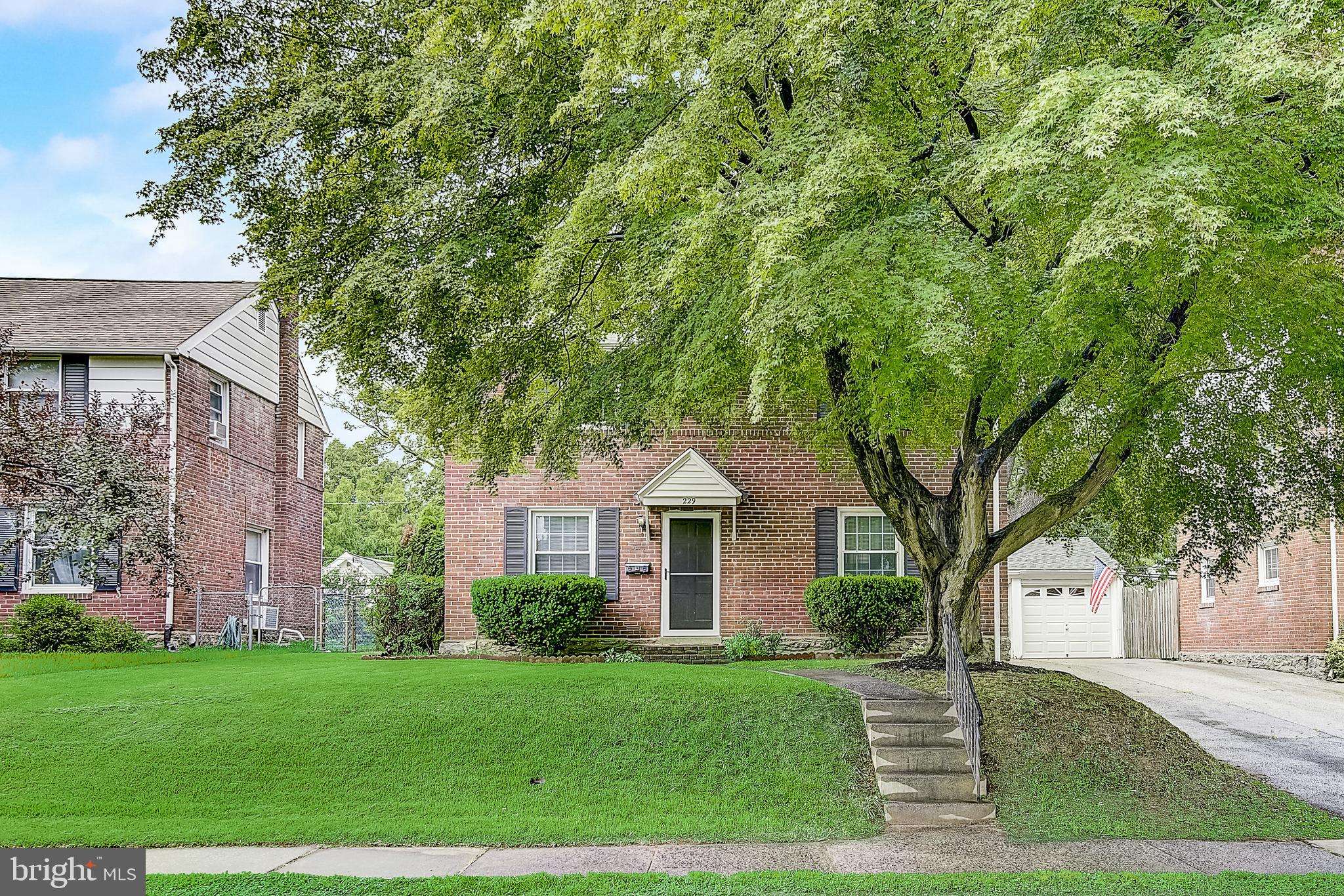 Clifton Heights, PA 19018,229 HAZELWOOD AVE