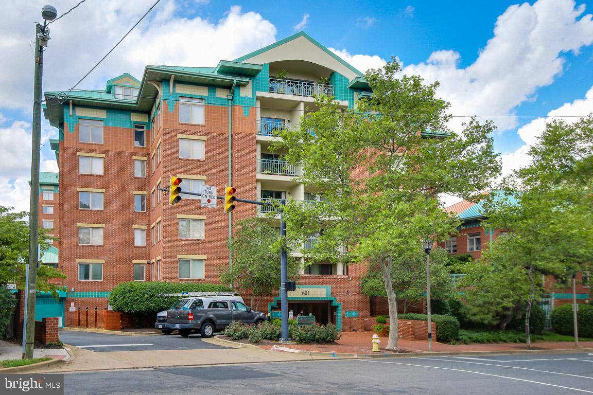 Alexandria, VA 22314,610 N WEST ST #302