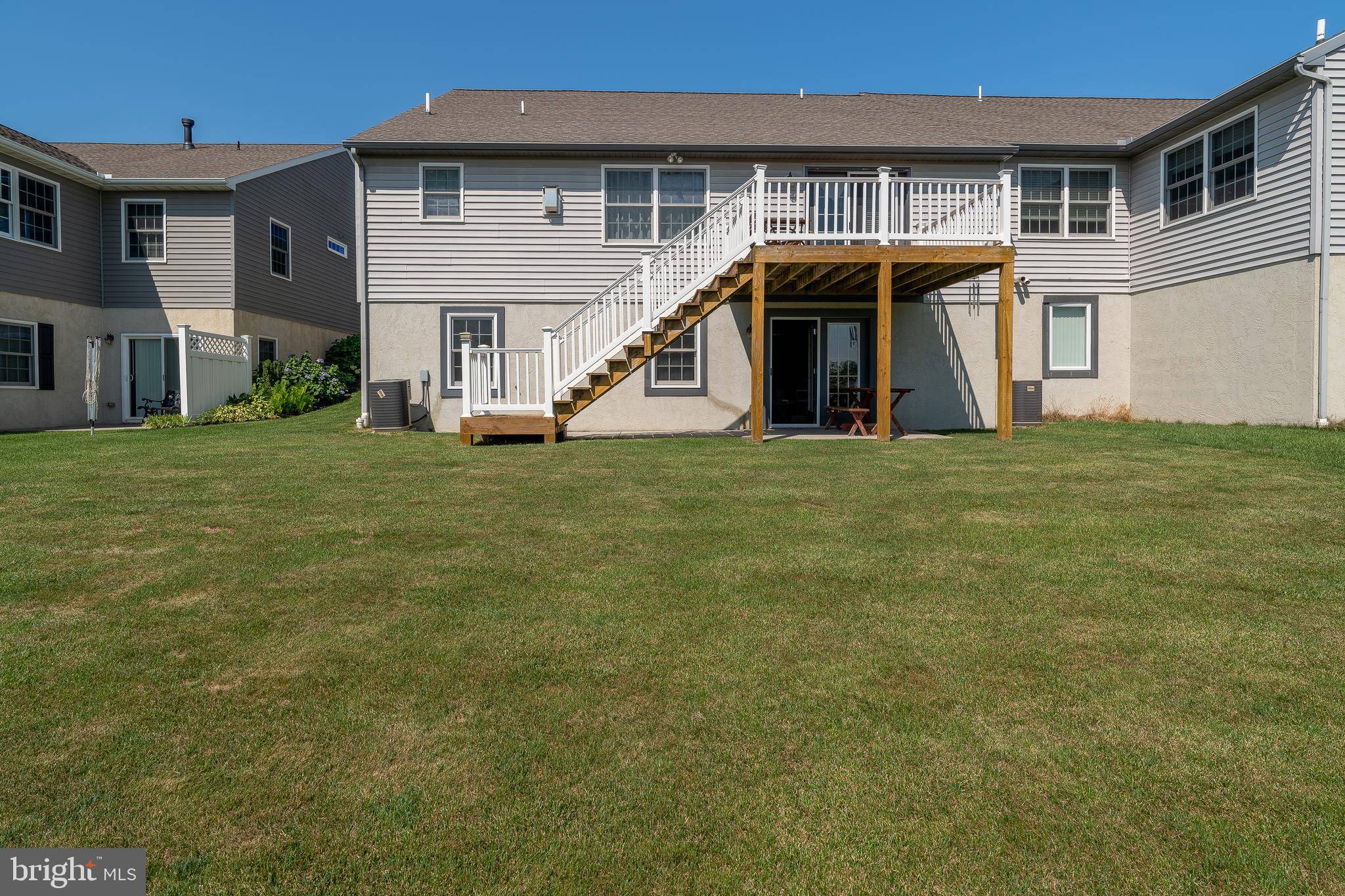 Manheim, PA 17545,750 HEATHER RDG