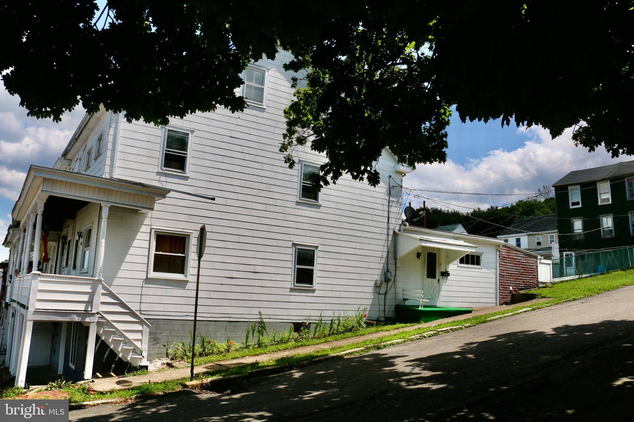 Ashland, PA 17921,1634 WALNUT ST