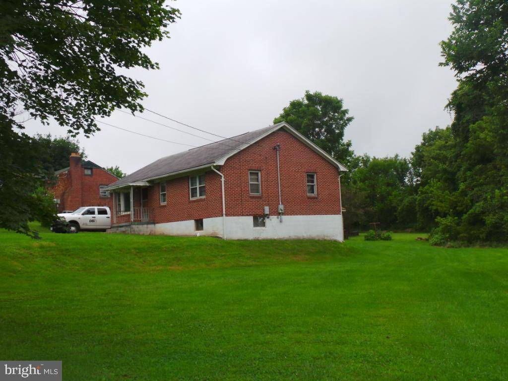 Paw Paw, WV 25434,274 BETHEL ROAD