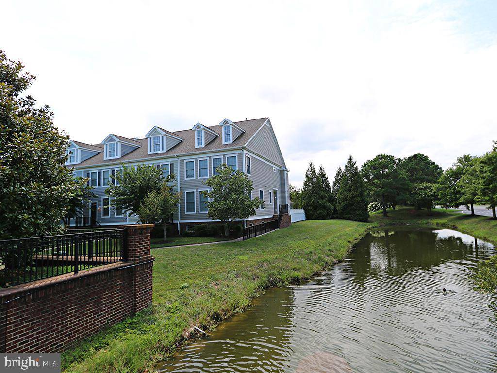 Ocean View, DE 19970,4 VILLAGE GREEN DR