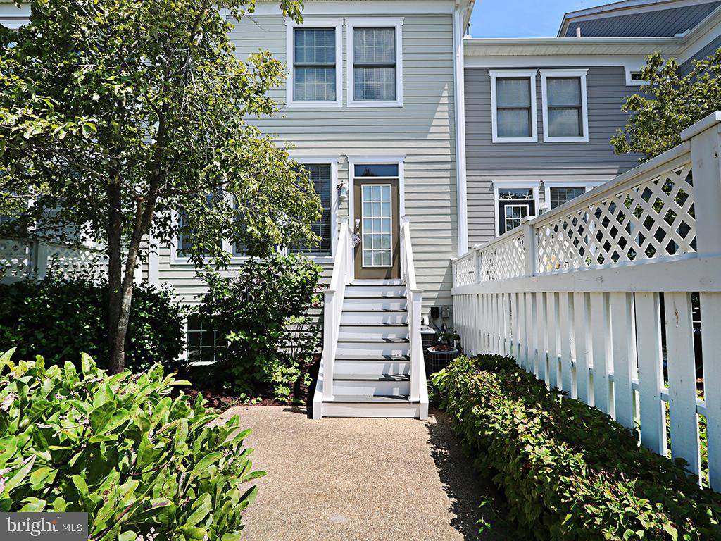 Ocean View, DE 19970,4 VILLAGE GREEN DR