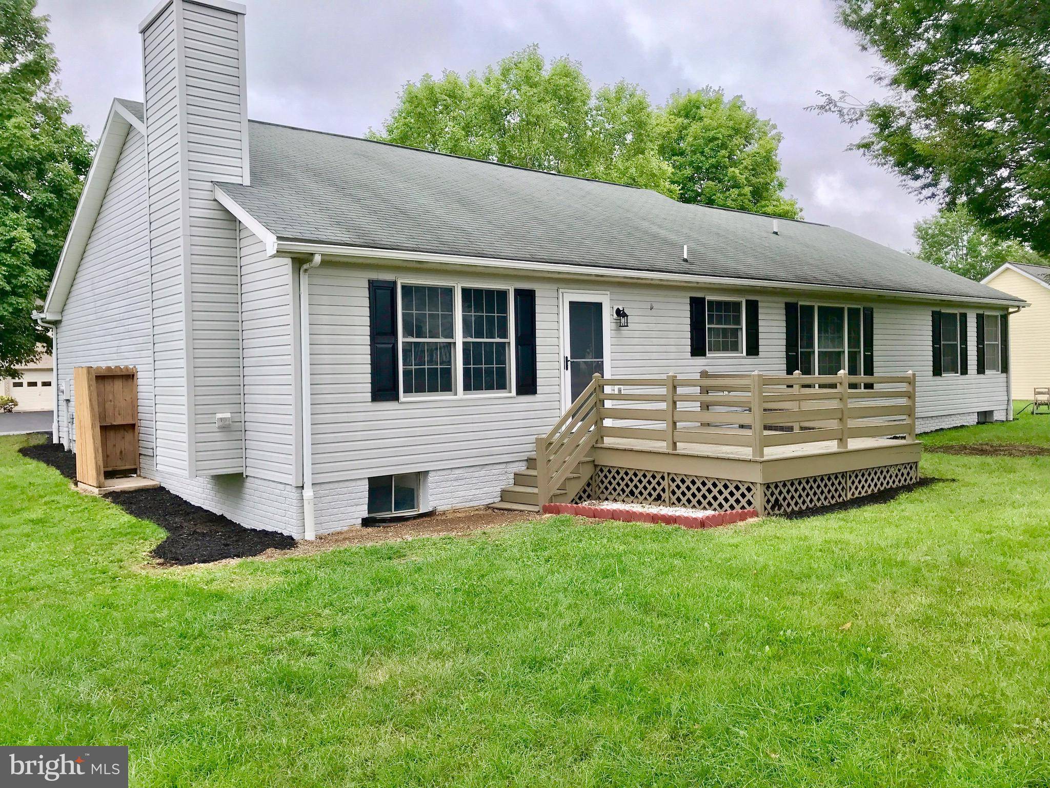 Falling Waters, WV 25419,84 ORIOLE LN