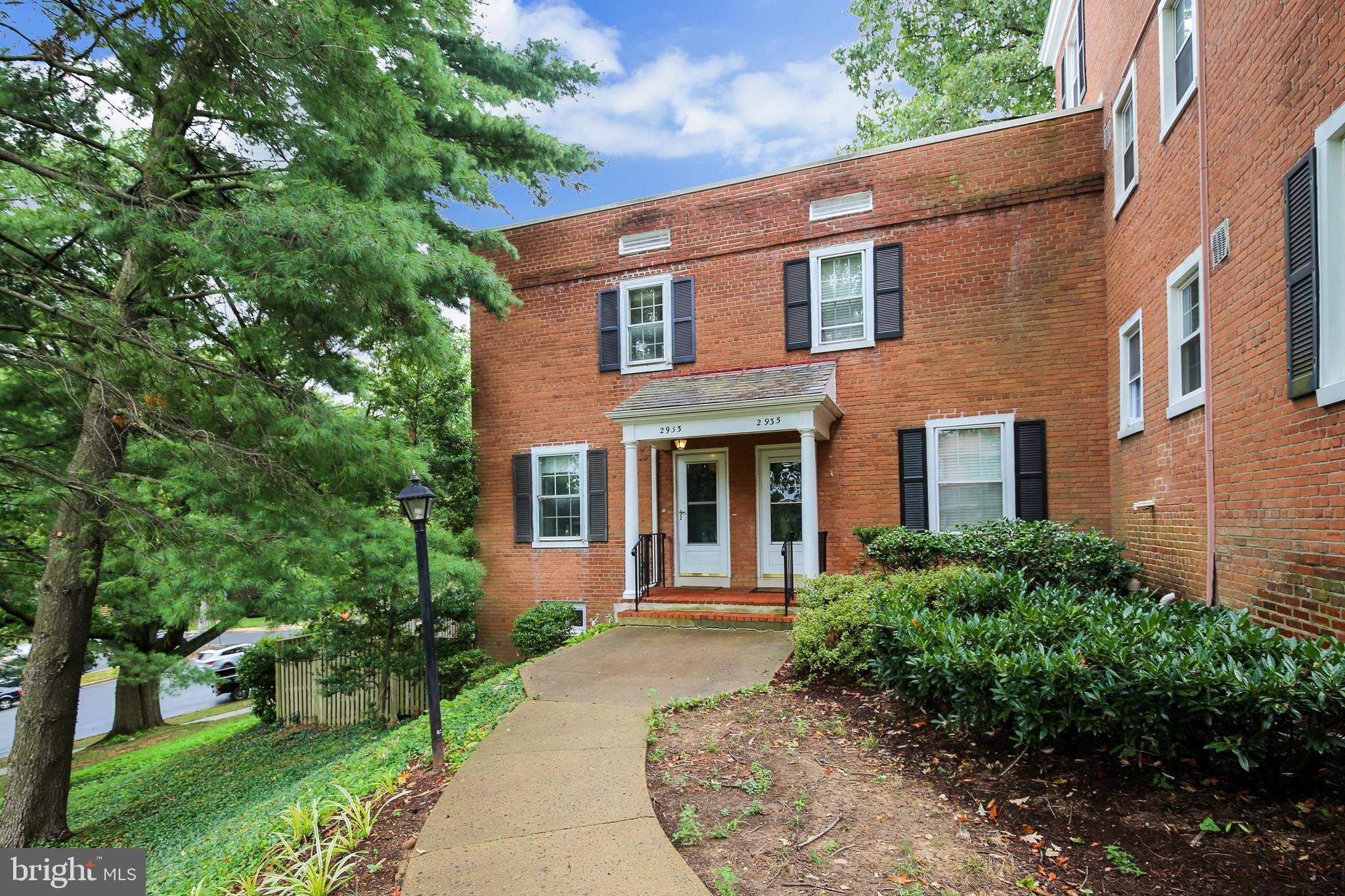 Arlington, VA 22206,2933 S DINWIDDIE ST