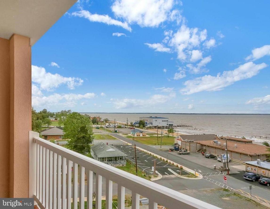 Colonial Beach, VA 22443,103 IRVING #404