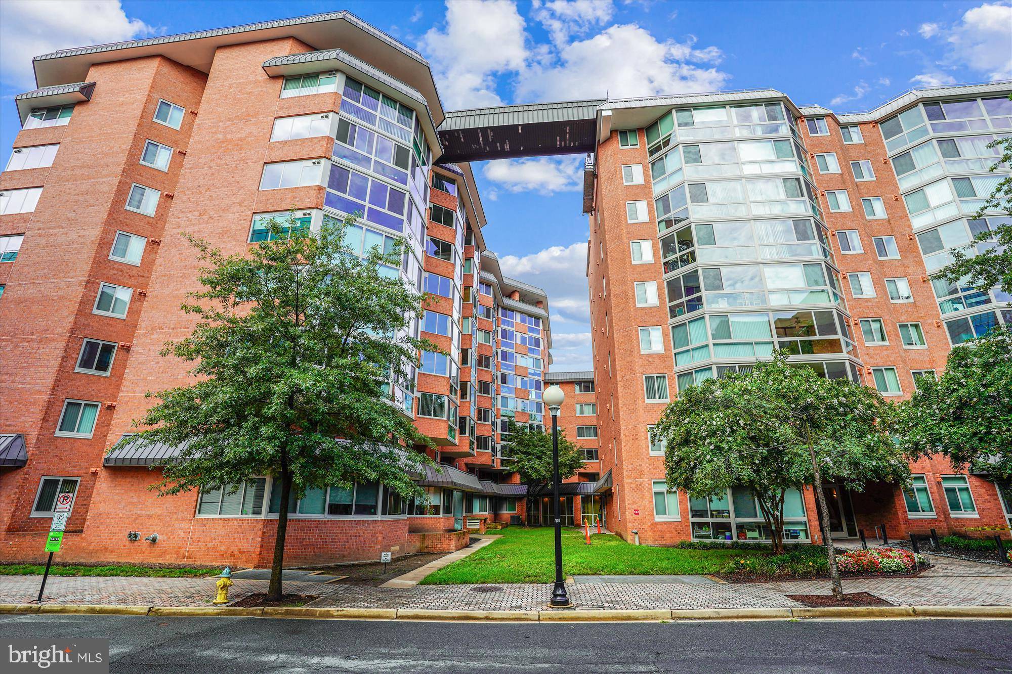 Arlington, VA 22201,1024 N UTAH ST #327