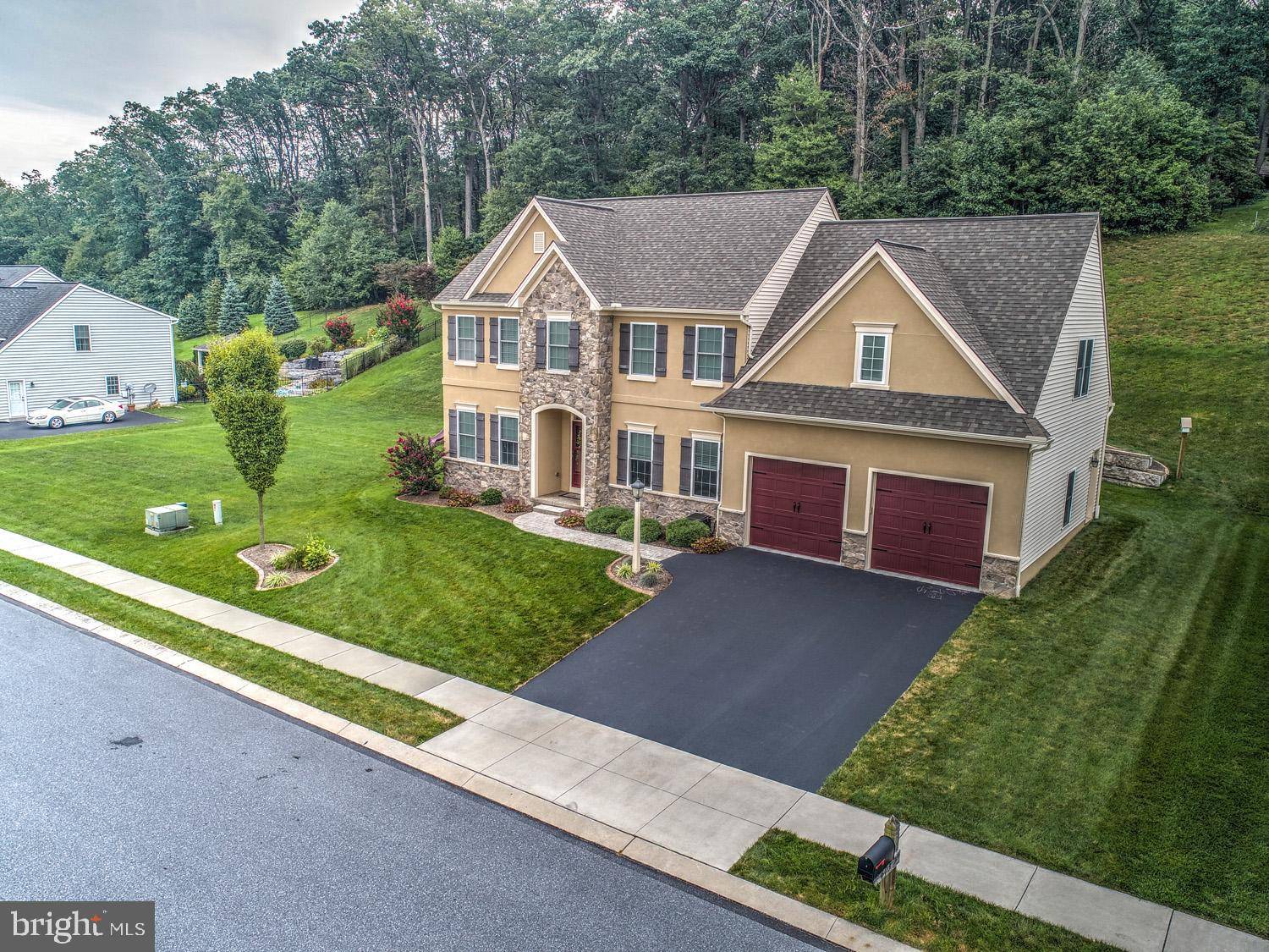 Lancaster, PA 17601,603 EAGLES VIEW