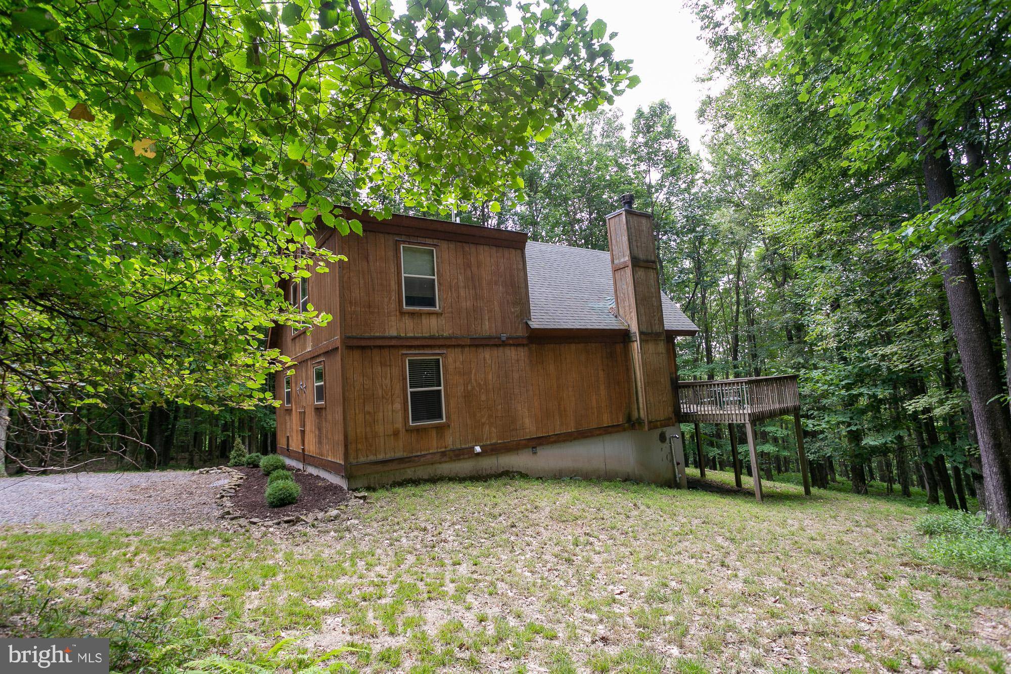 Terra Alta, WV 26764,1407 GOLDENROD DR