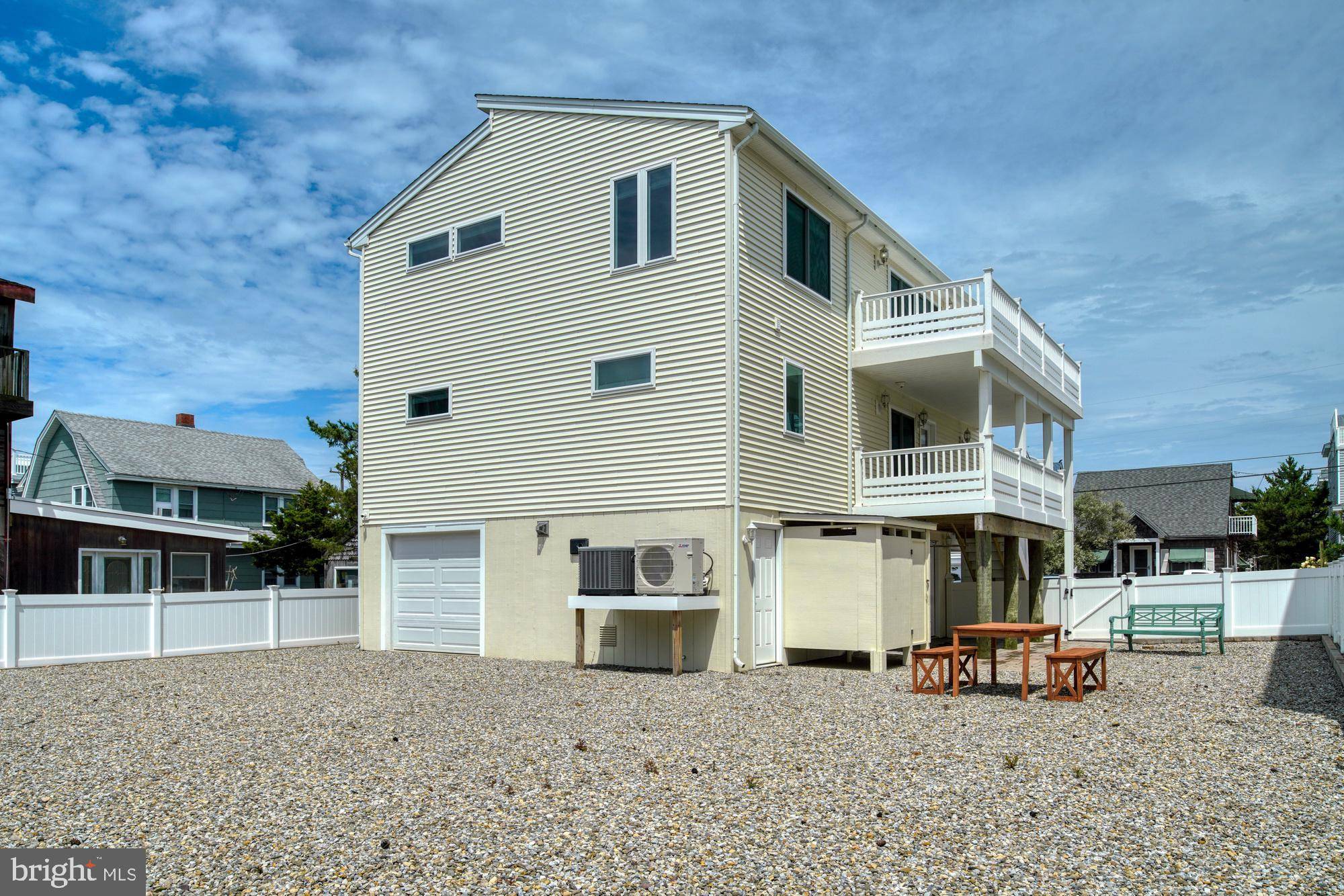 Surf City, NJ 08008,18 N 15TH ST