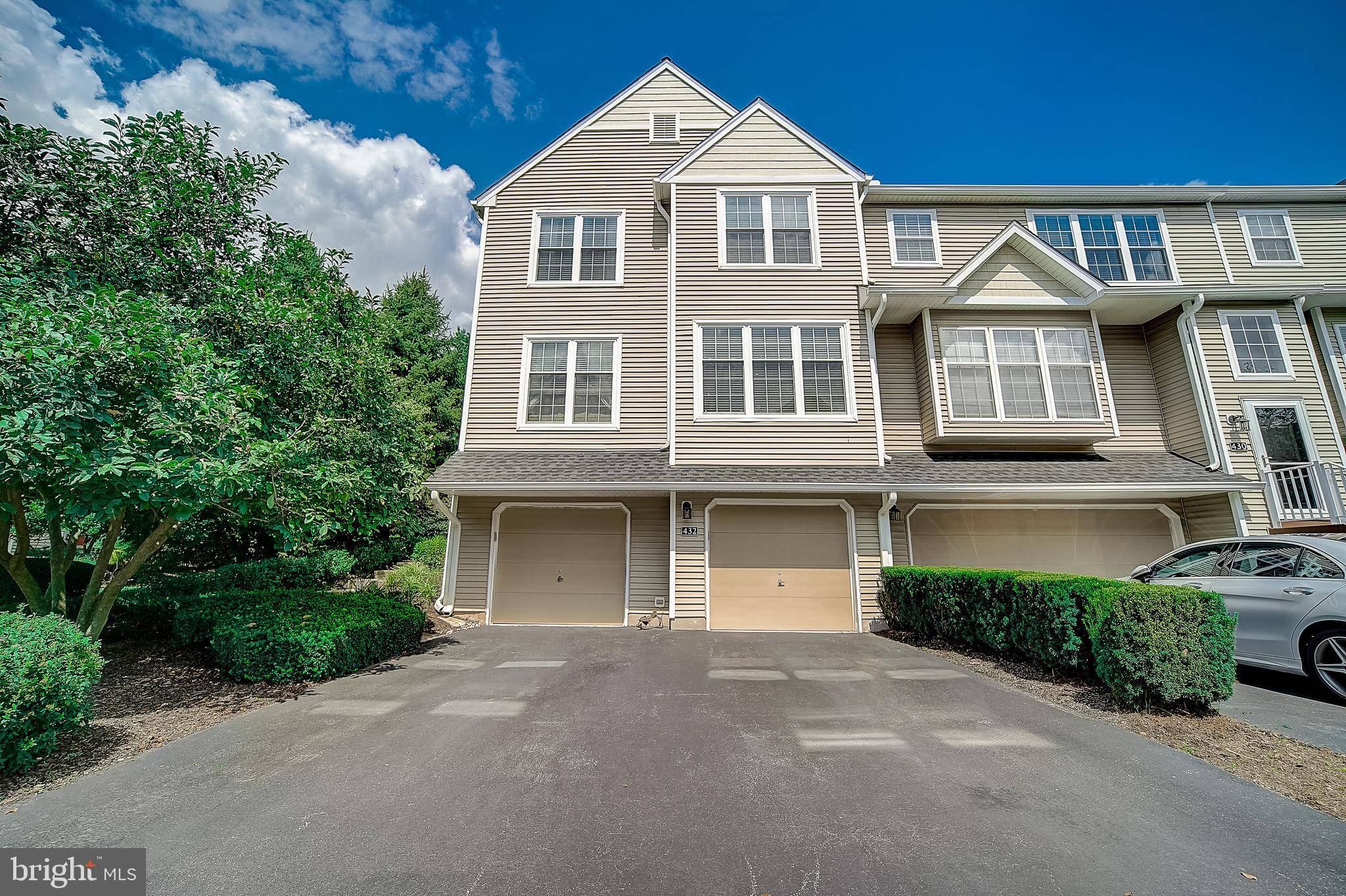 West Chester, PA 19382,432 LAKE GEORGE CIR