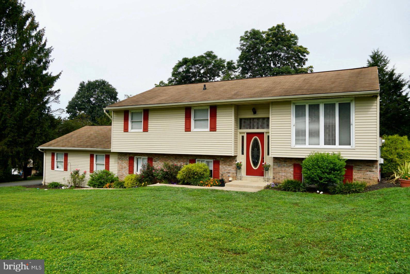 Millersville, PA 17551,9 WITMER TWIN LN