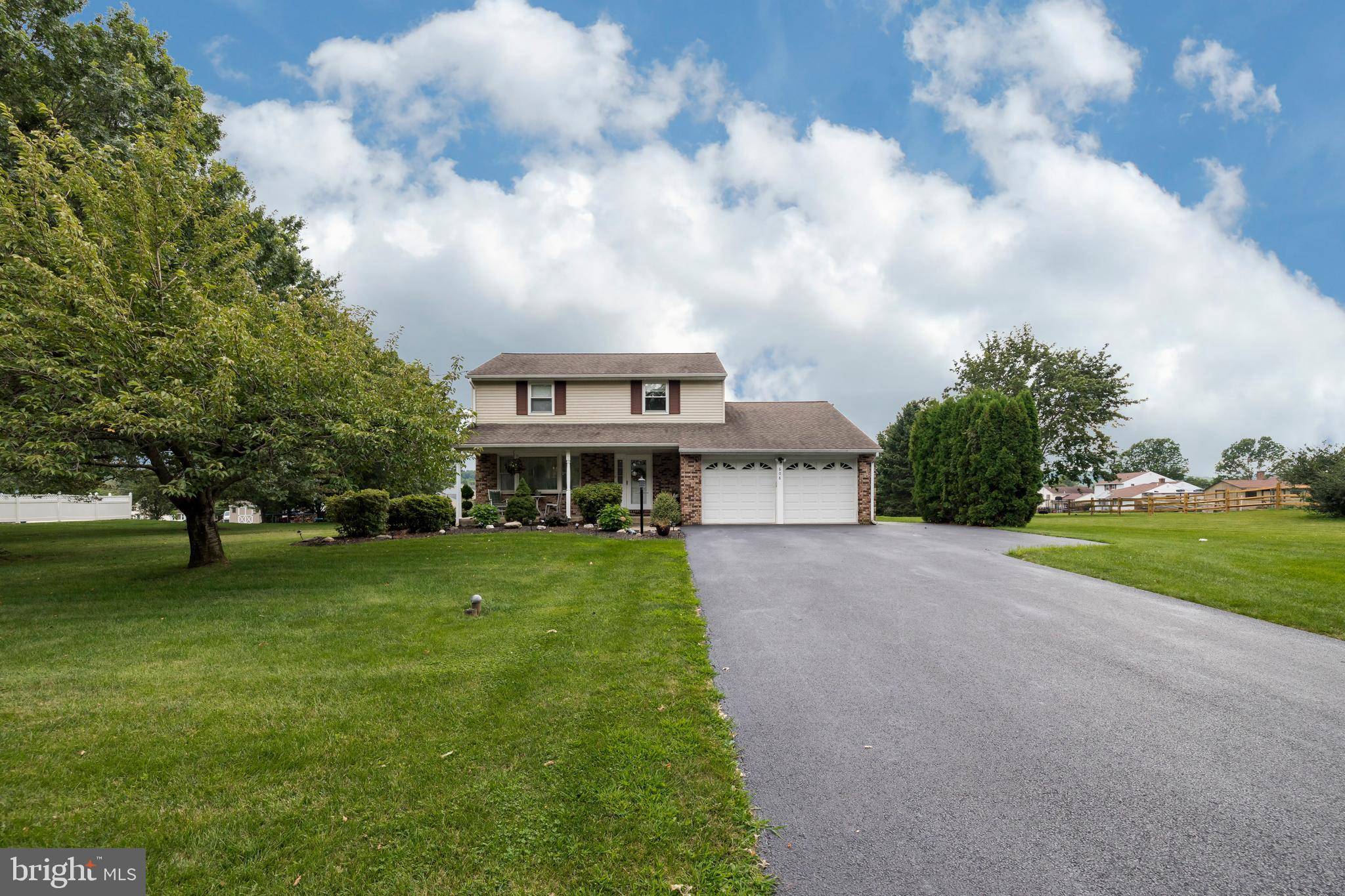 Gilbertsville, PA 19525,608 BUCHERT RD