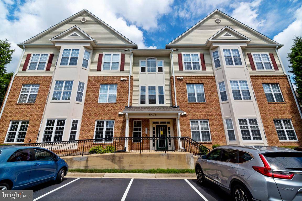 Alexandria, VA 22312,6476 CHEYENNE DR #201