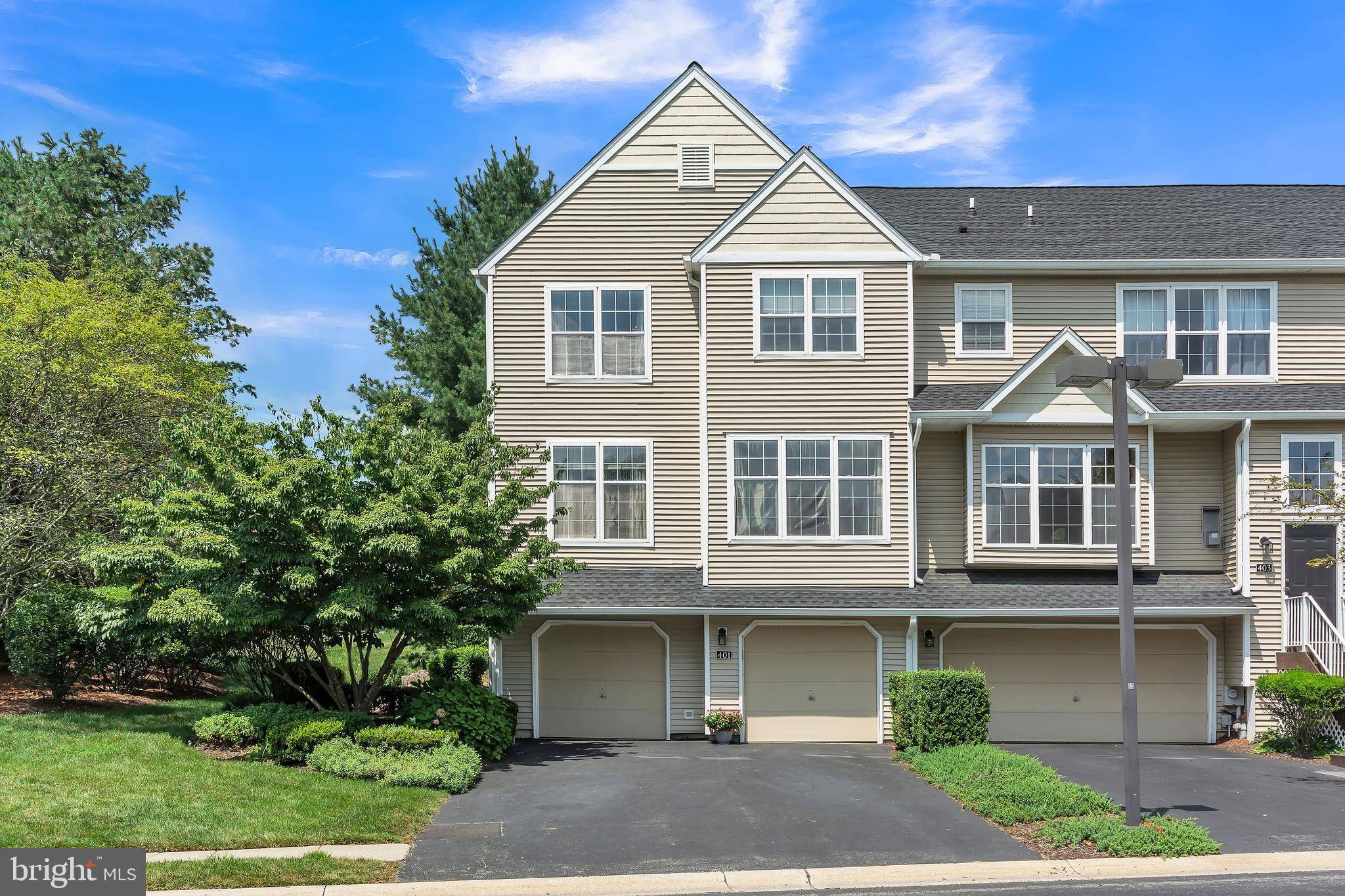 West Chester, PA 19382,401 LAKE GEORGE CIR