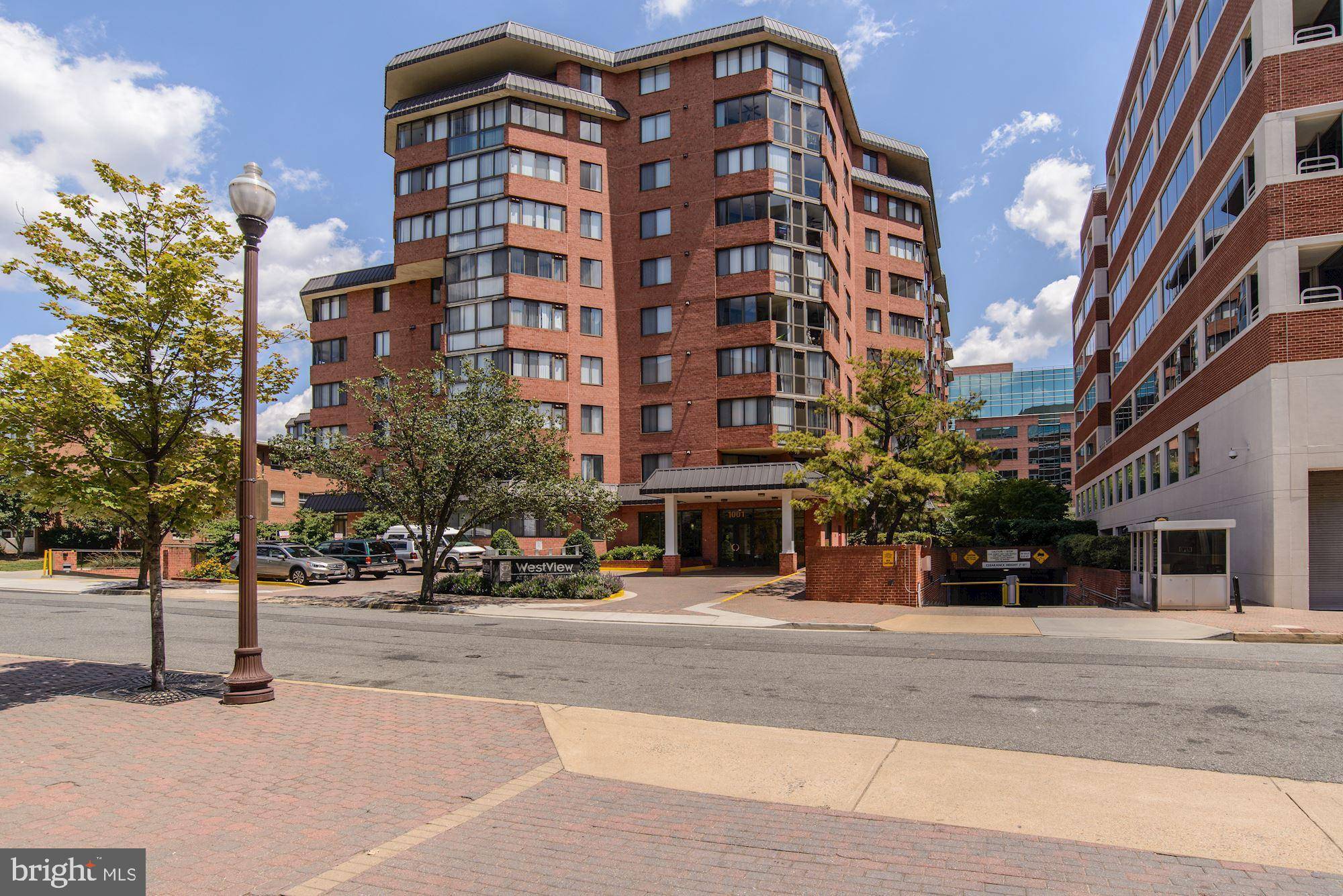 Arlington, VA 22201,1001 N VERMONT ST #1006