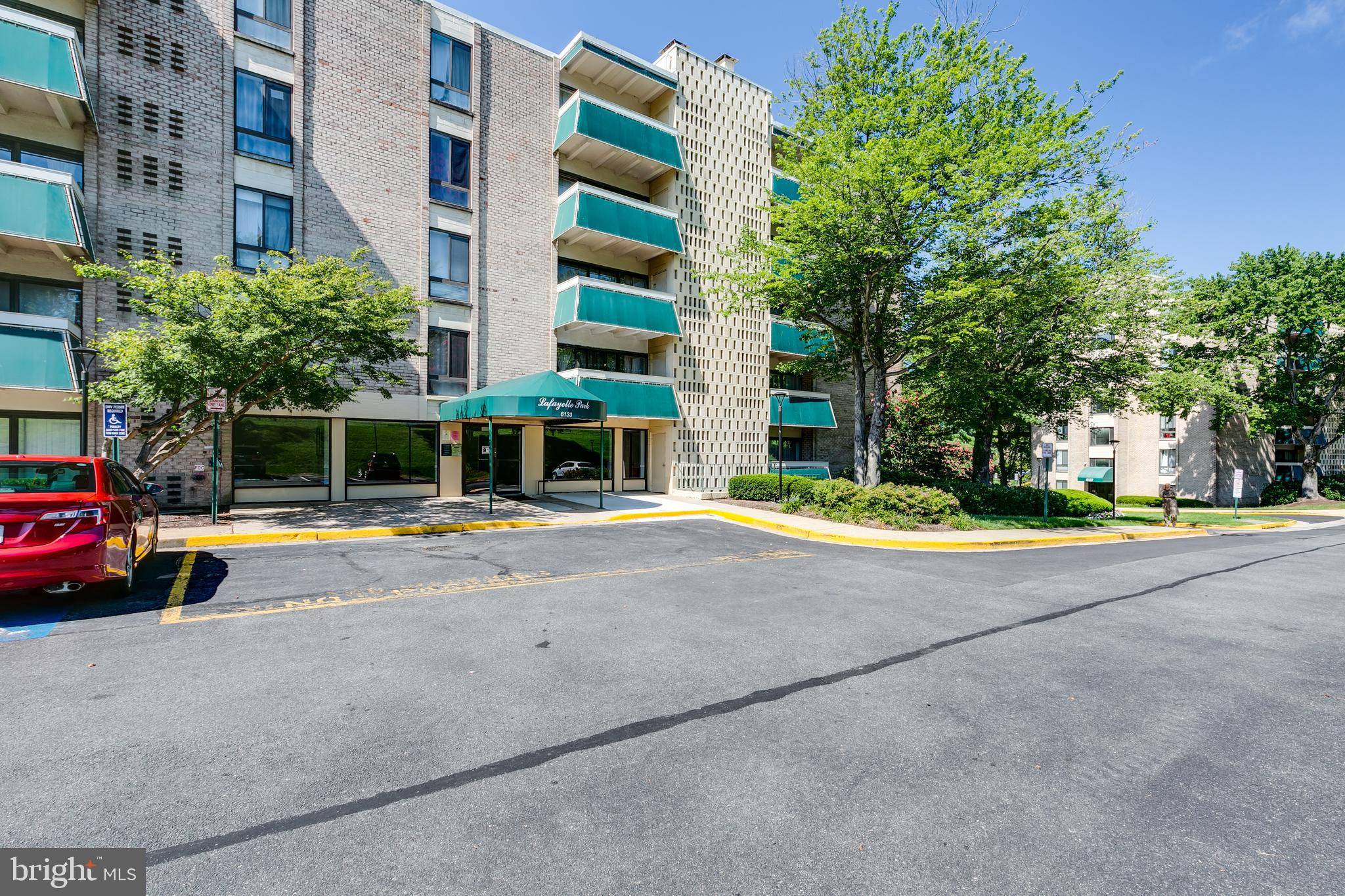 Falls Church, VA 22041,6133 LEESBURG PIKE #307