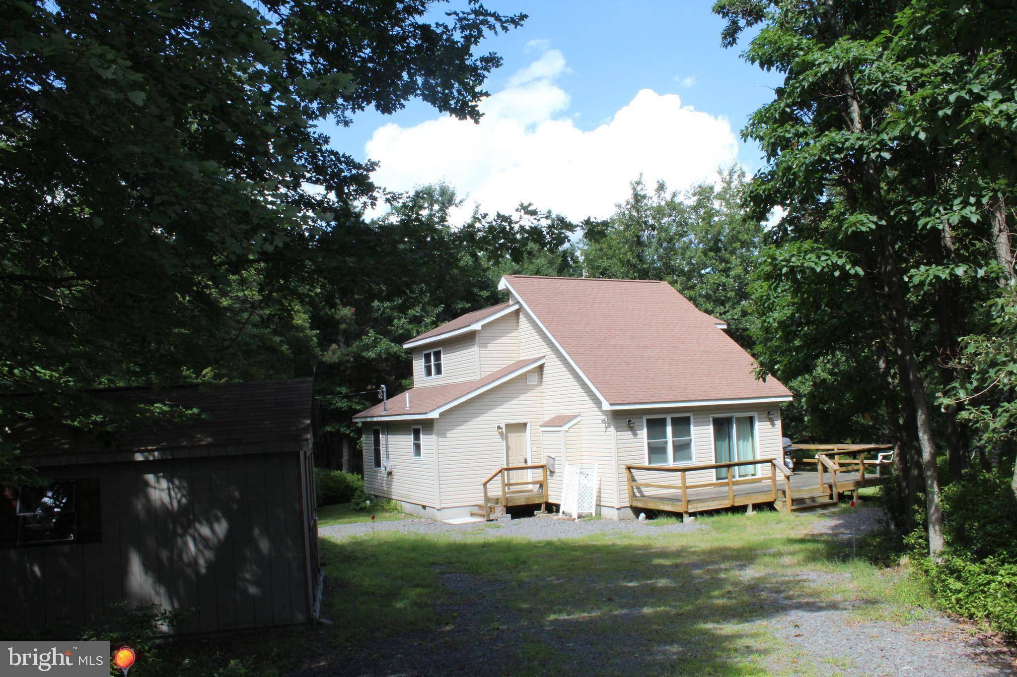 Long Pond, PA 18334,1213 COYOTE CT