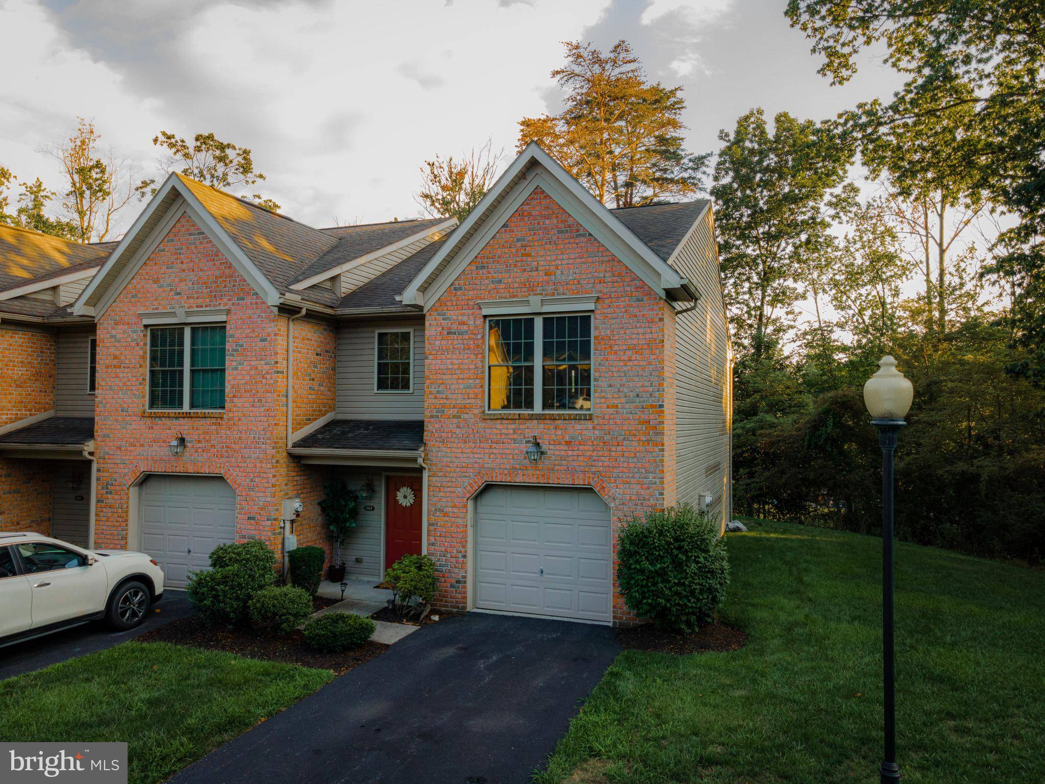 Harrisburg, PA 17110,543 POND VIEW CT