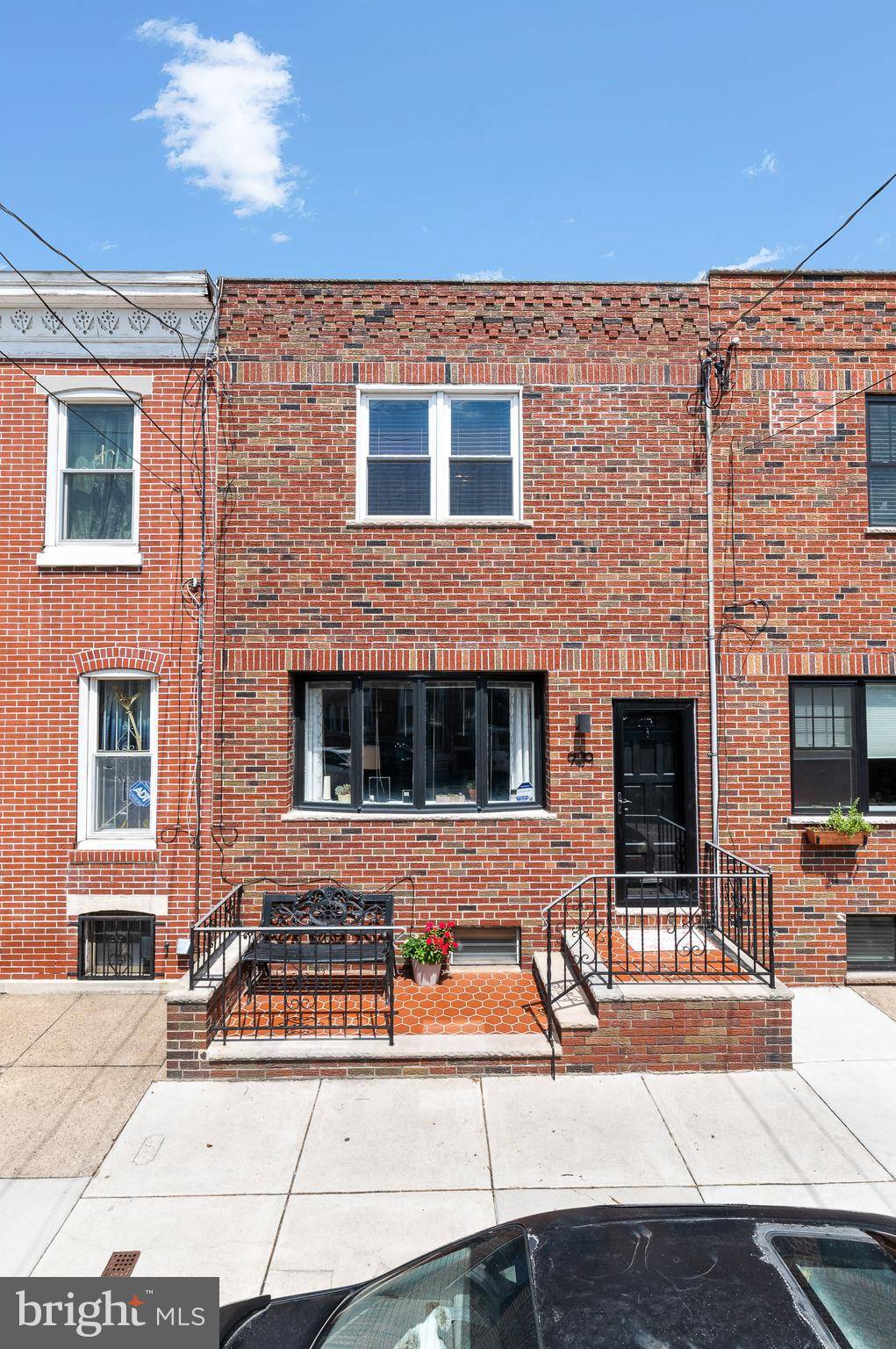 Philadelphia, PA 19148,939 MIFFLIN ST