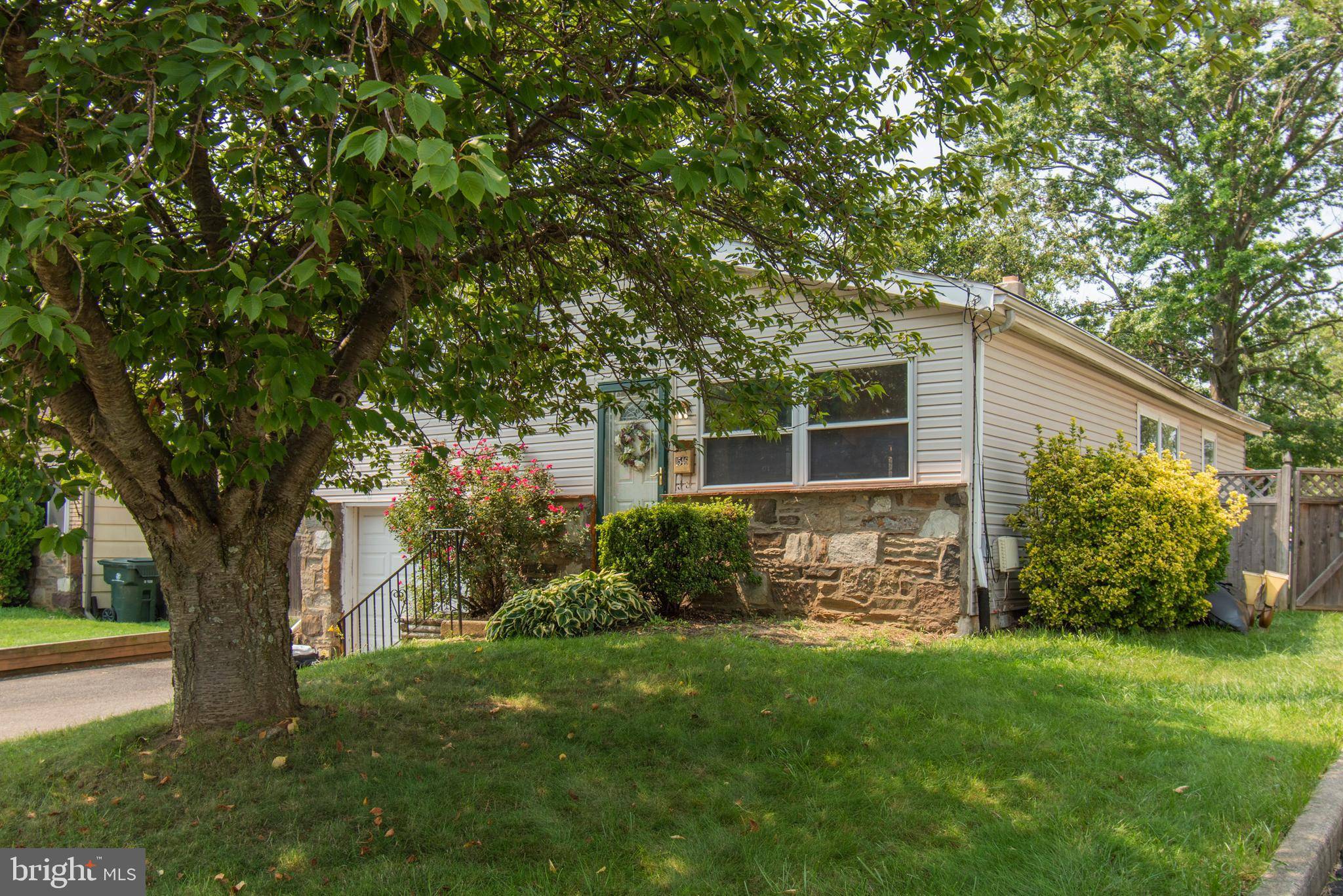 Abington, PA 19001,1546 SAINT JAMES PL