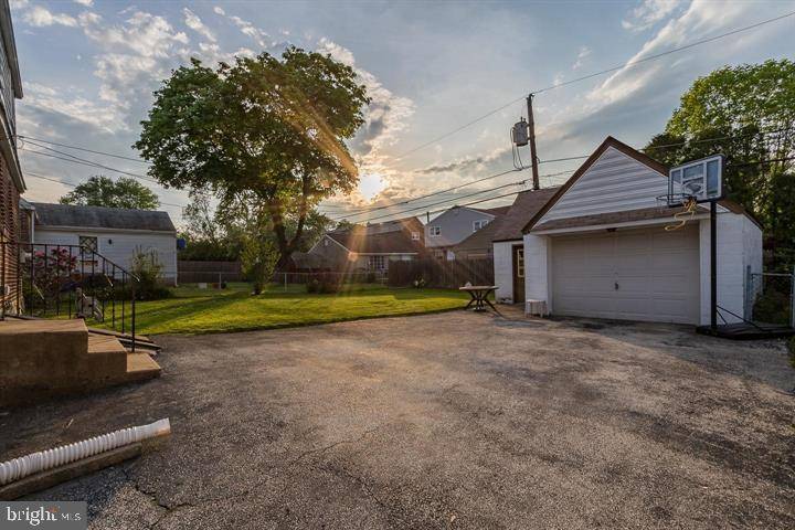 Aldan, PA 19018,437 E RIVELY AVE