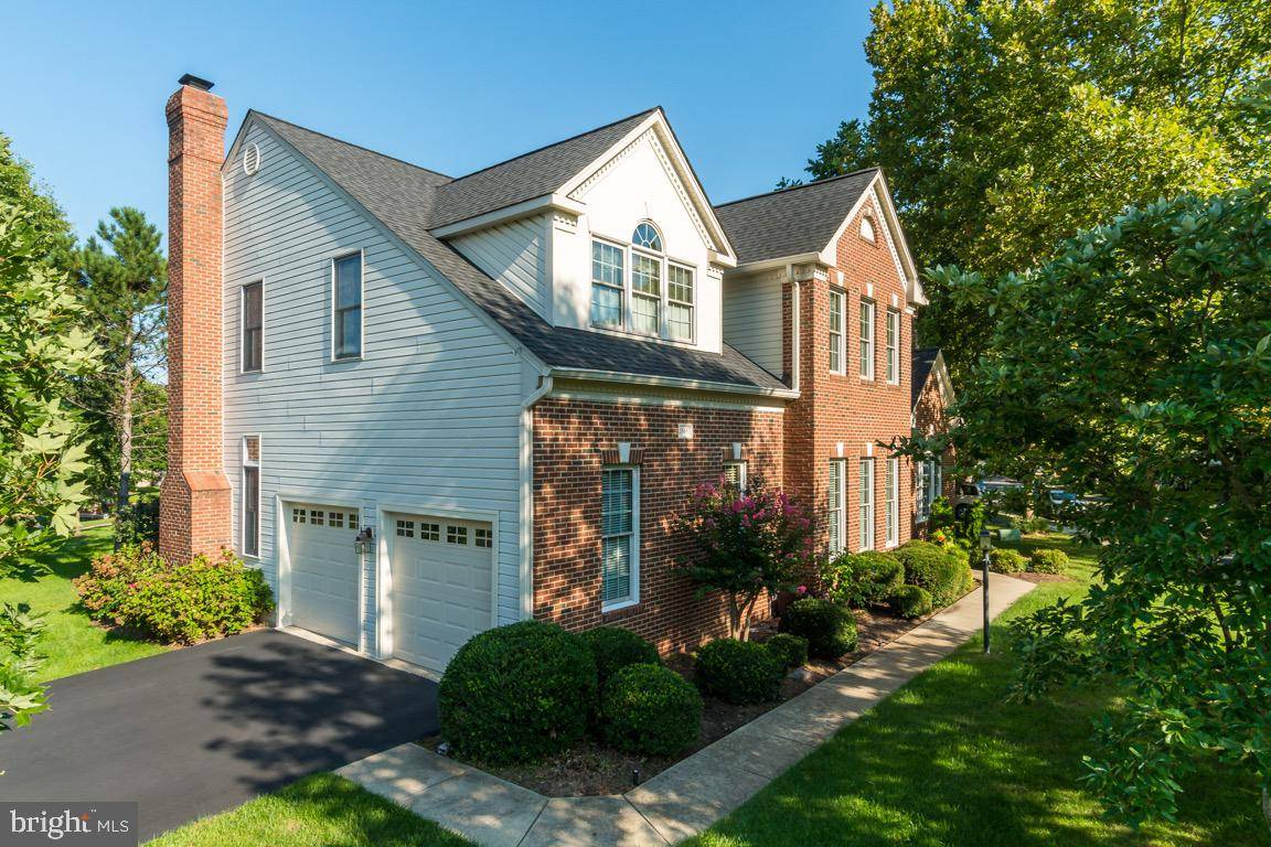 Herndon, VA 20171,2565 FOX HOUND CT