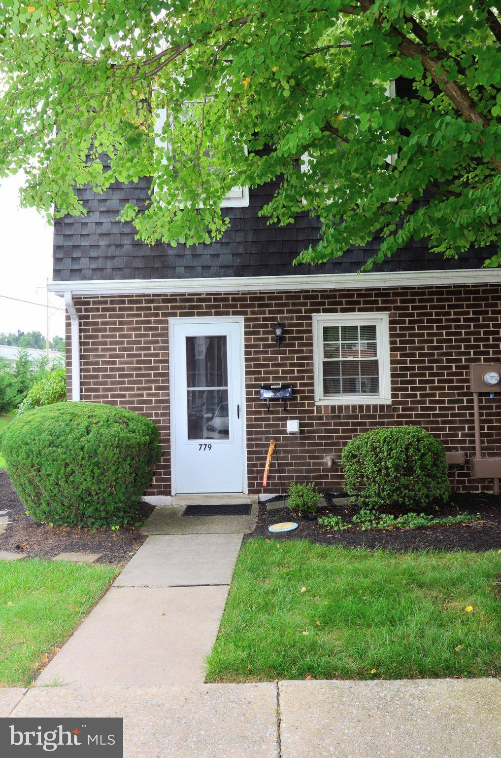 York, PA 17404,779 HARDWICK PL