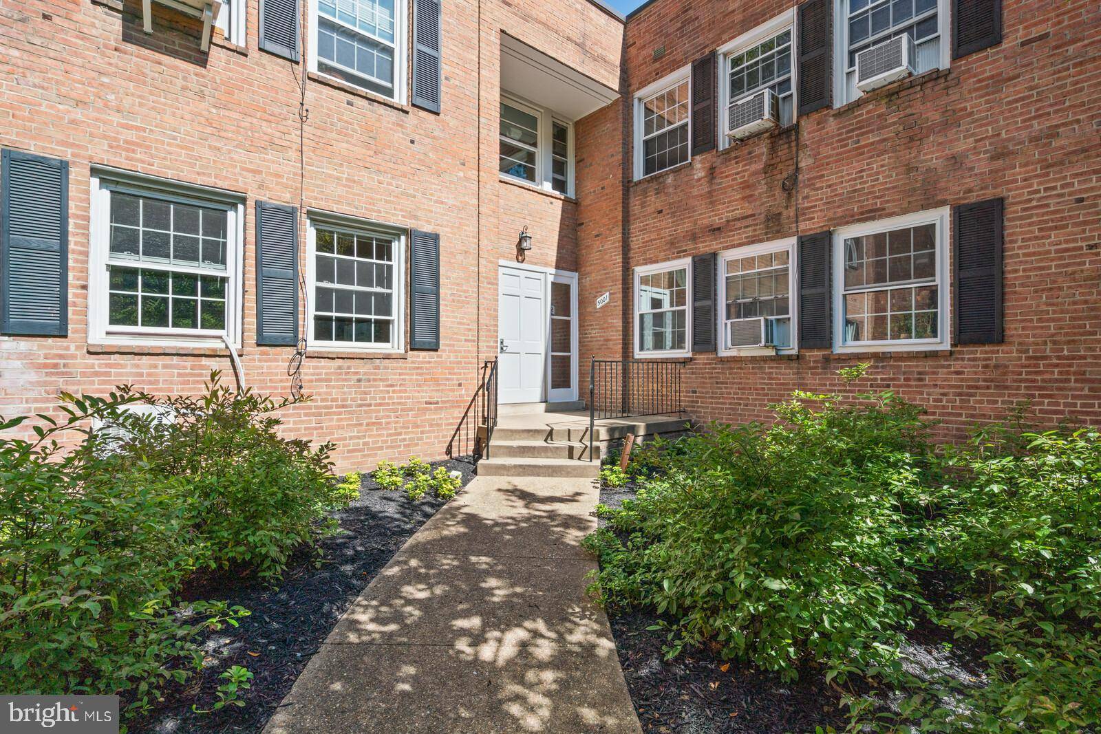 Arlington, VA 22204,5001 10TH ST S #2