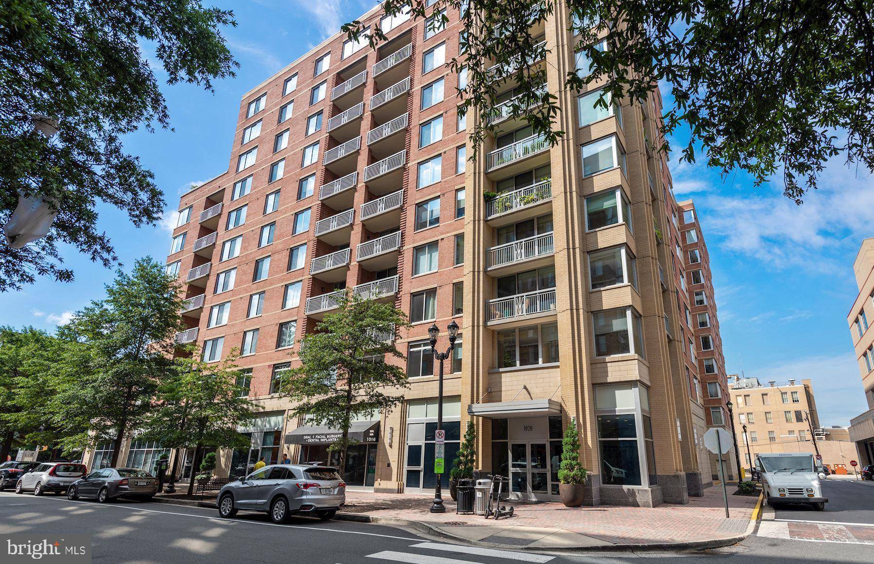 Arlington, VA 22201,1020 N HIGHLAND ST #320