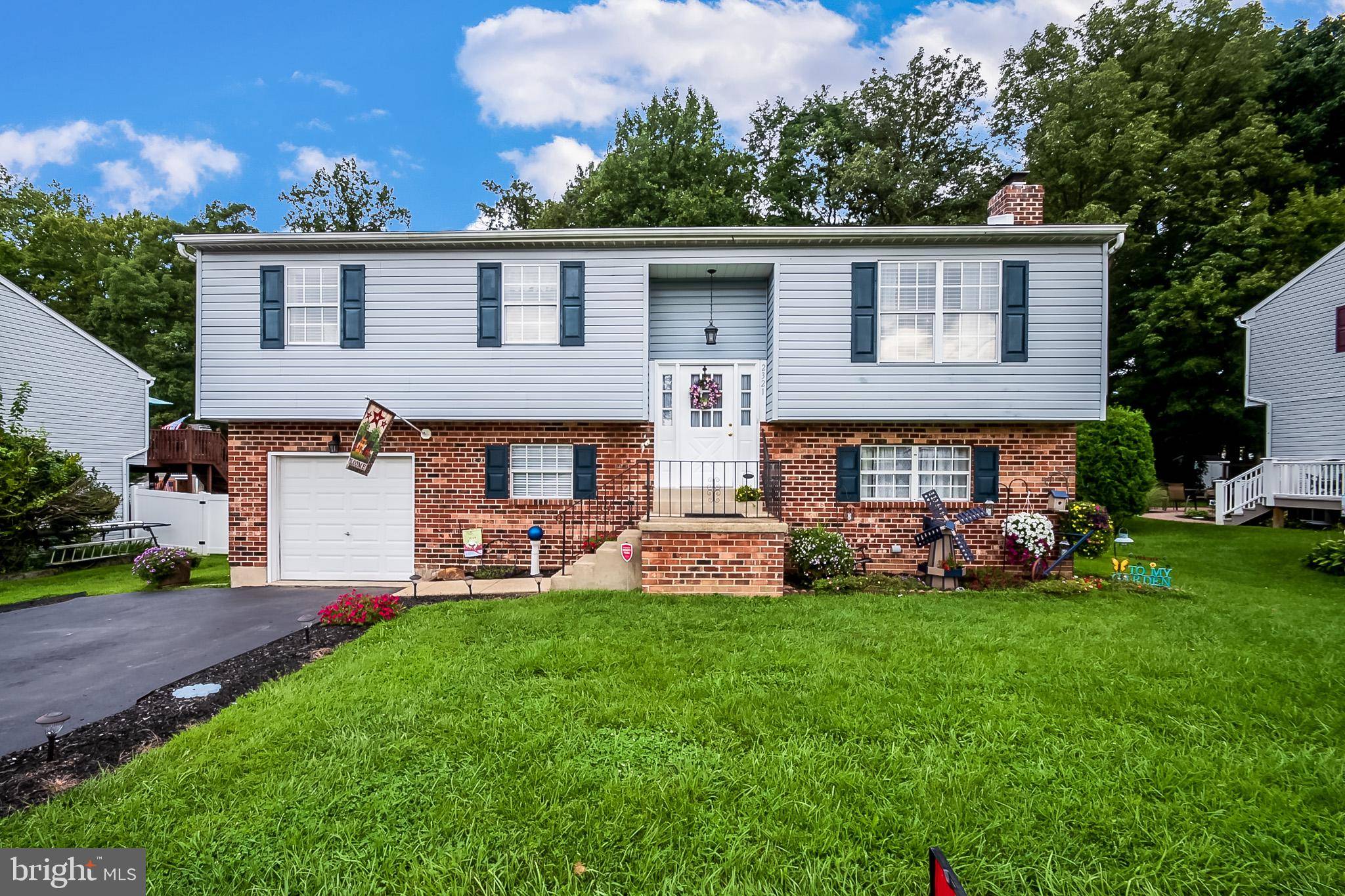 Marcus Hook, PA 19061,2321 FERNCROFT CIR