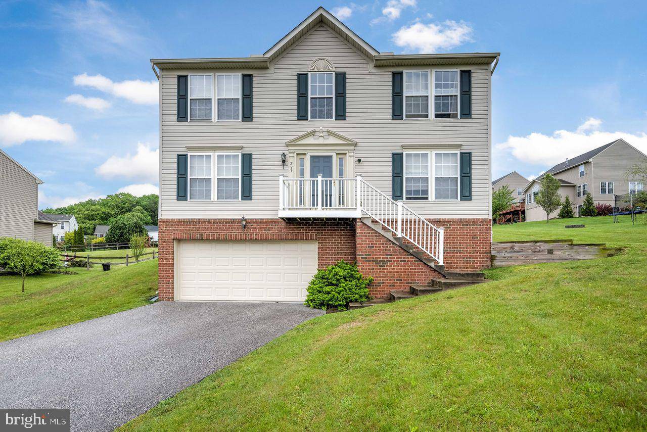 Spring Grove, PA 17362,271 COURTNEY CT