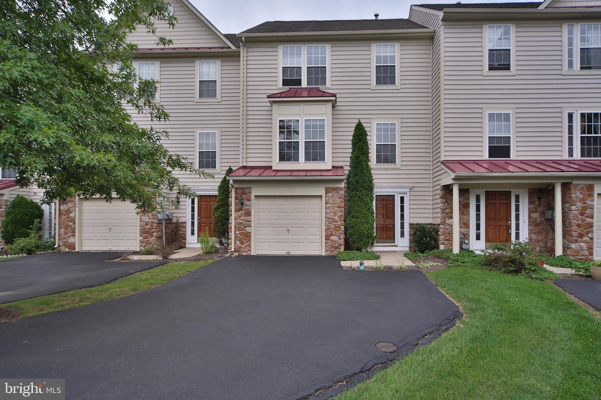 North Wales, PA 19454,301 DEVON CT