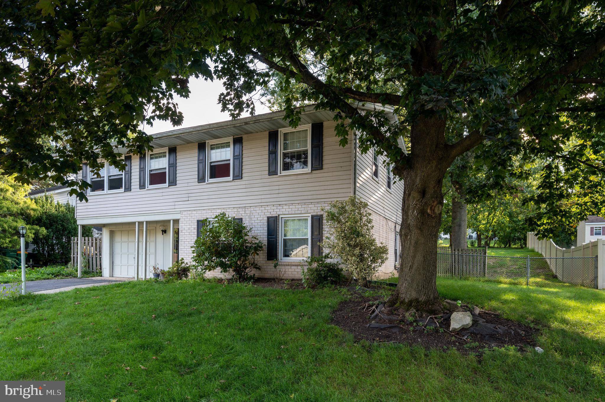 Mechanicsburg, PA 17050,249 INDIAN CREEK DR