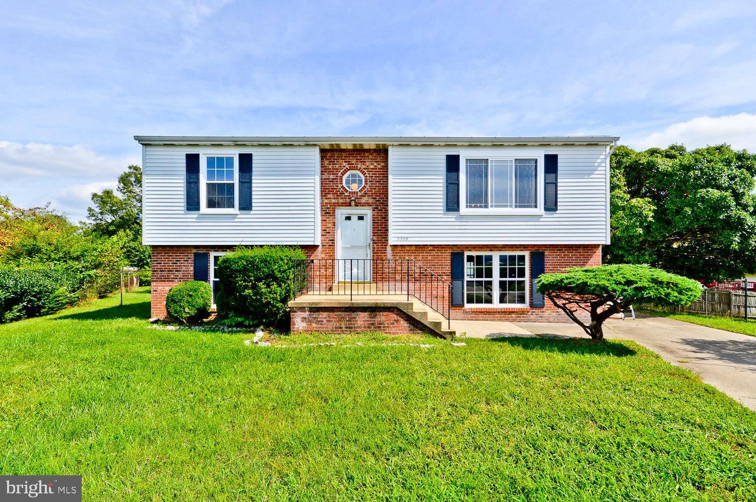 District Heights, MD 20747,5306 PLAZA CT